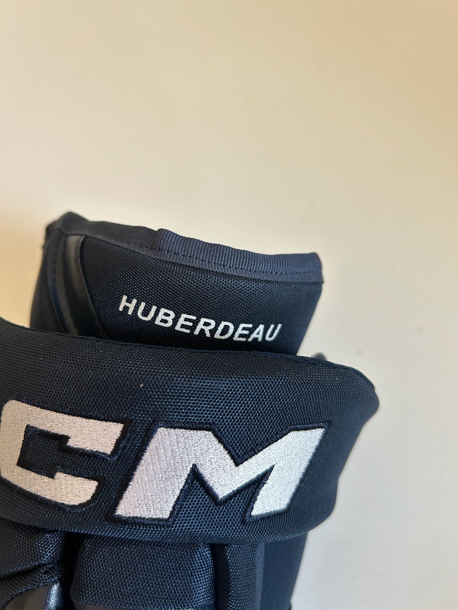 New CCM HG12 14" Hockey Gloves - Navy