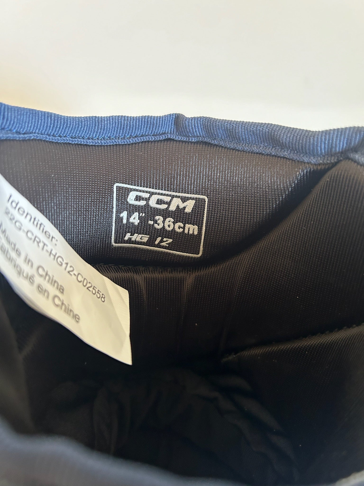 New CCM HG12 14" Hockey Gloves - Navy