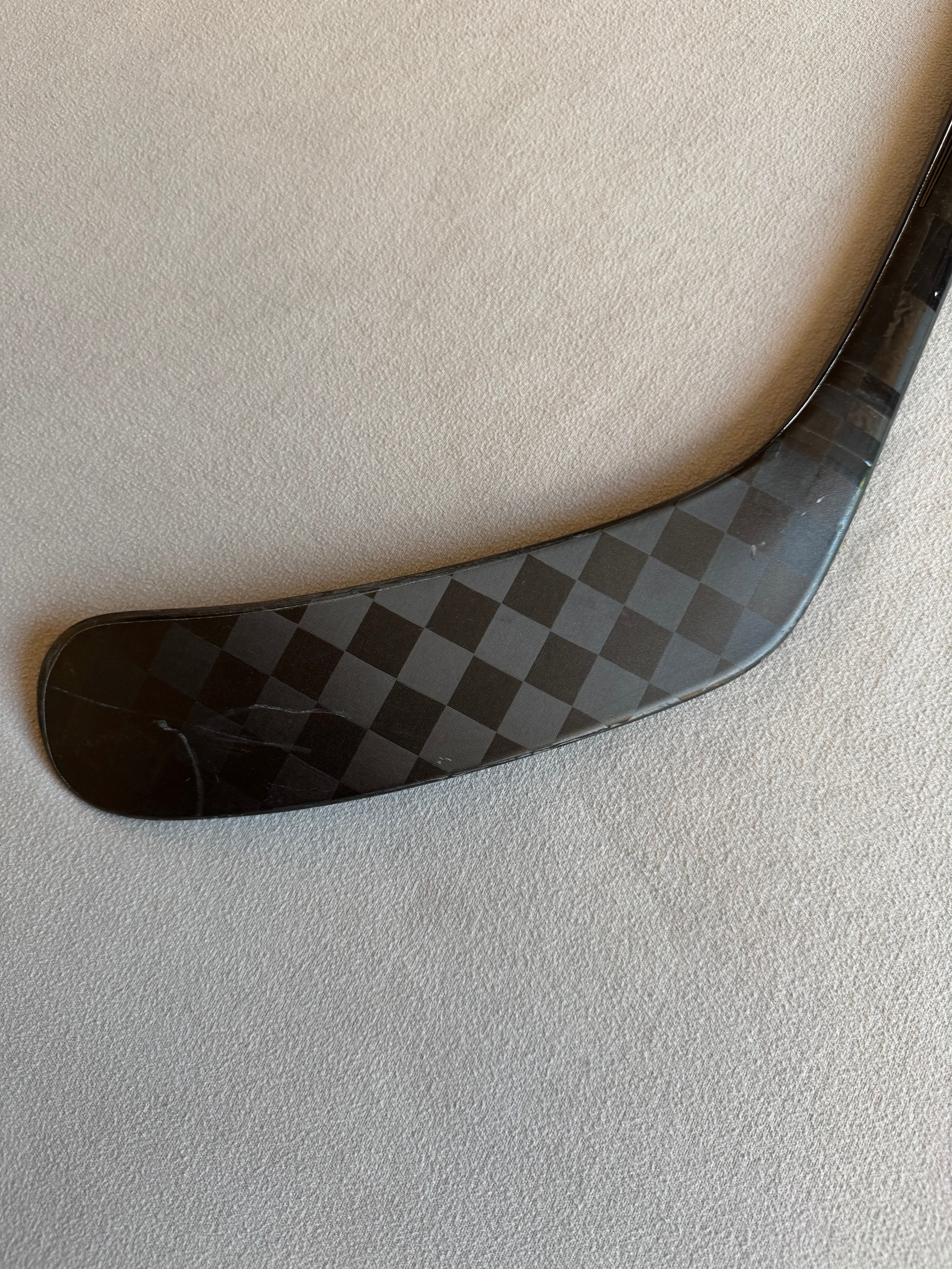 Like New Black Bauer Vapor Hyperlite 2 Left Hand 87 Flex P92M Pro Stock Stick