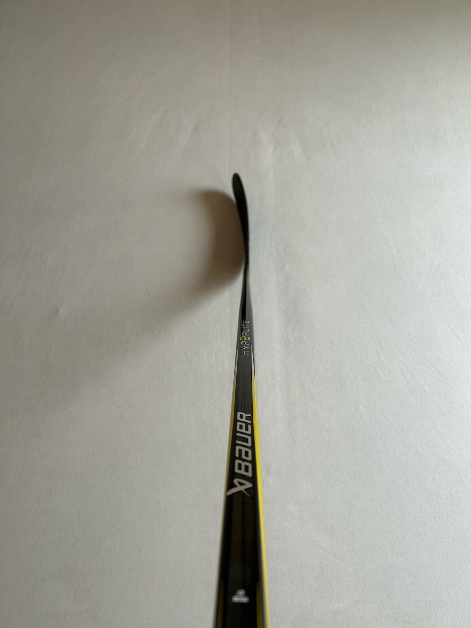 New Gold Bauer Vapor Hyperlite 2 Right Hand 87 Flex P92M Pro Stock Stick