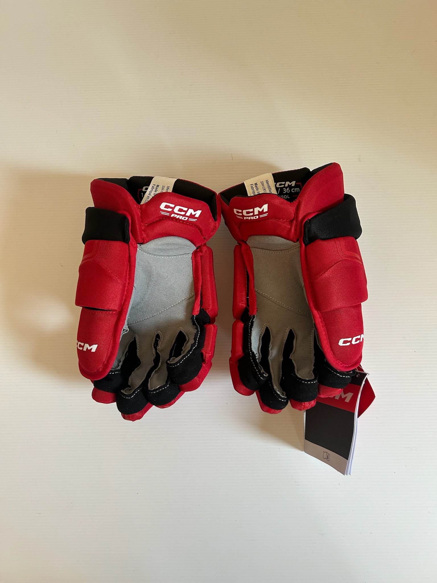 New CCM HGQL 14" Hockey Gloves 14" - Red/Black
