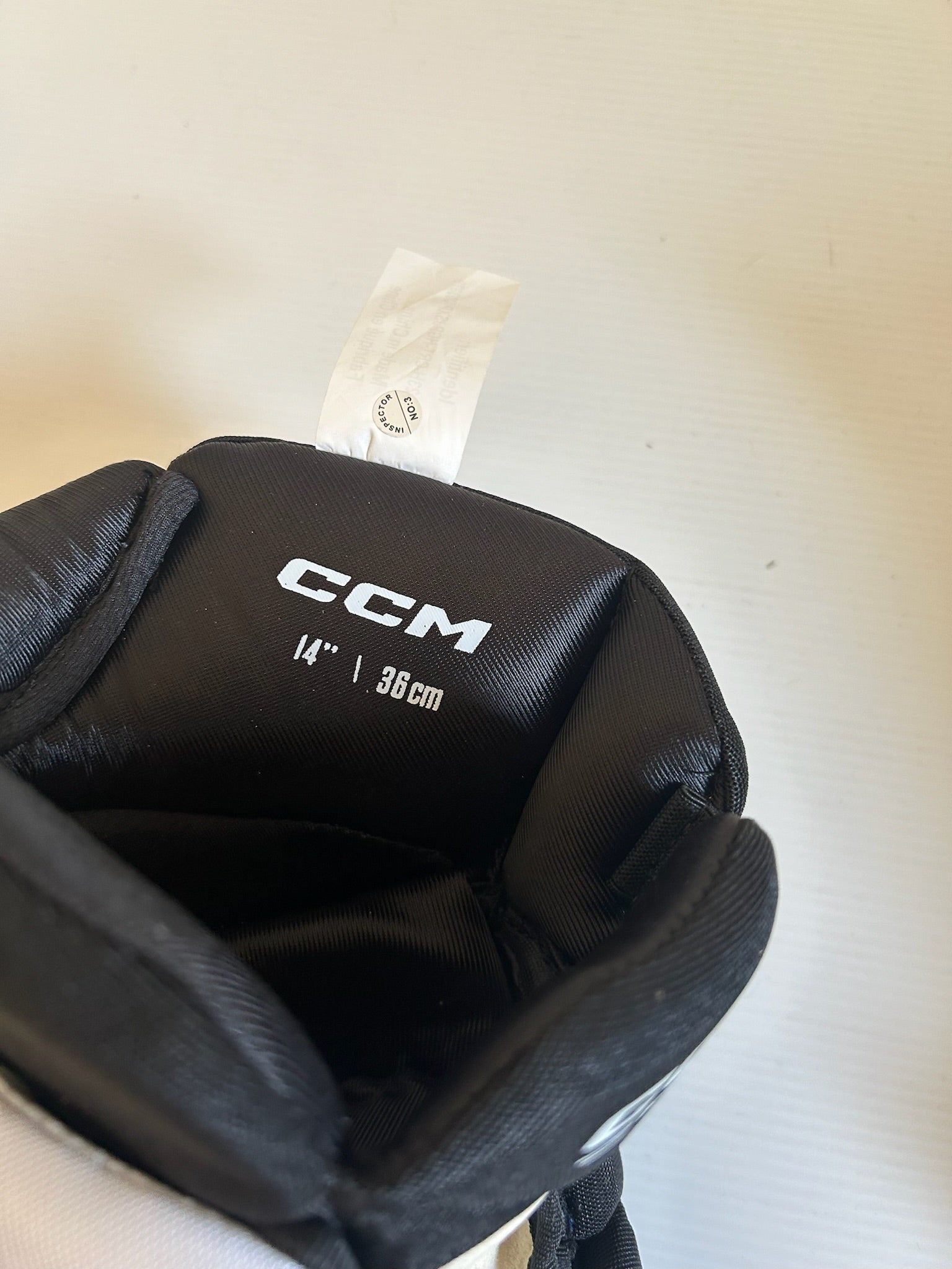 New CCM HGPJSXP 14" Pro Stock Hockey Gloves - Black/White