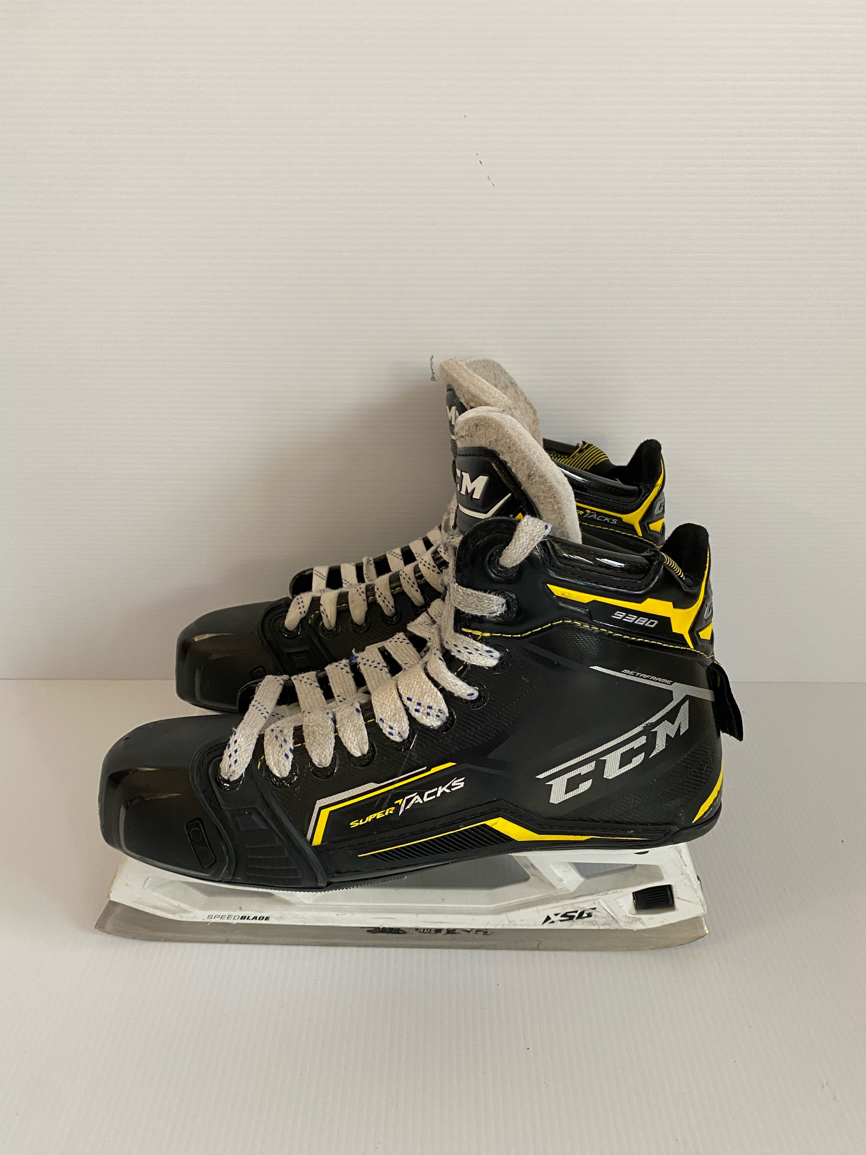 Used CCM Super Tacks 9380 Hockey Goalie Skates Size 8.5 D