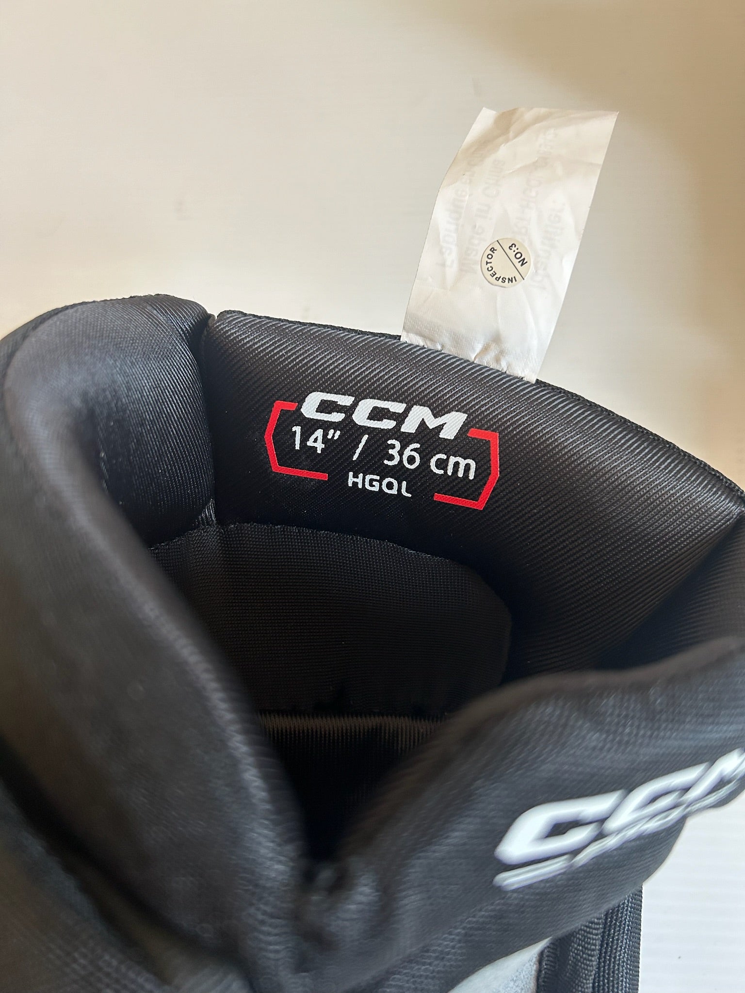 New CCM HGQL 14" Hockey Gloves 14" - Black