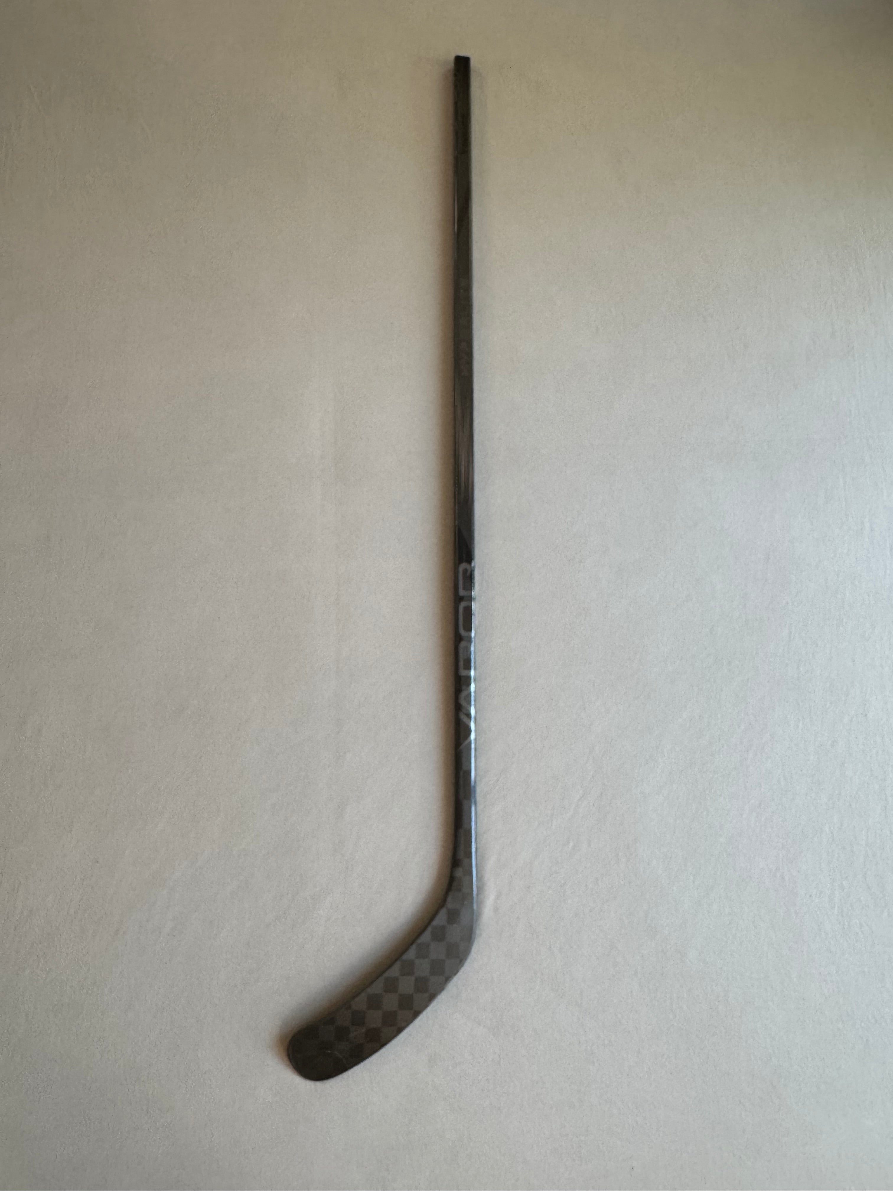 Like New Black Bauer Vapor Hyperlite 2 Left Hand 87 Flex P92M Pro Stock Stick