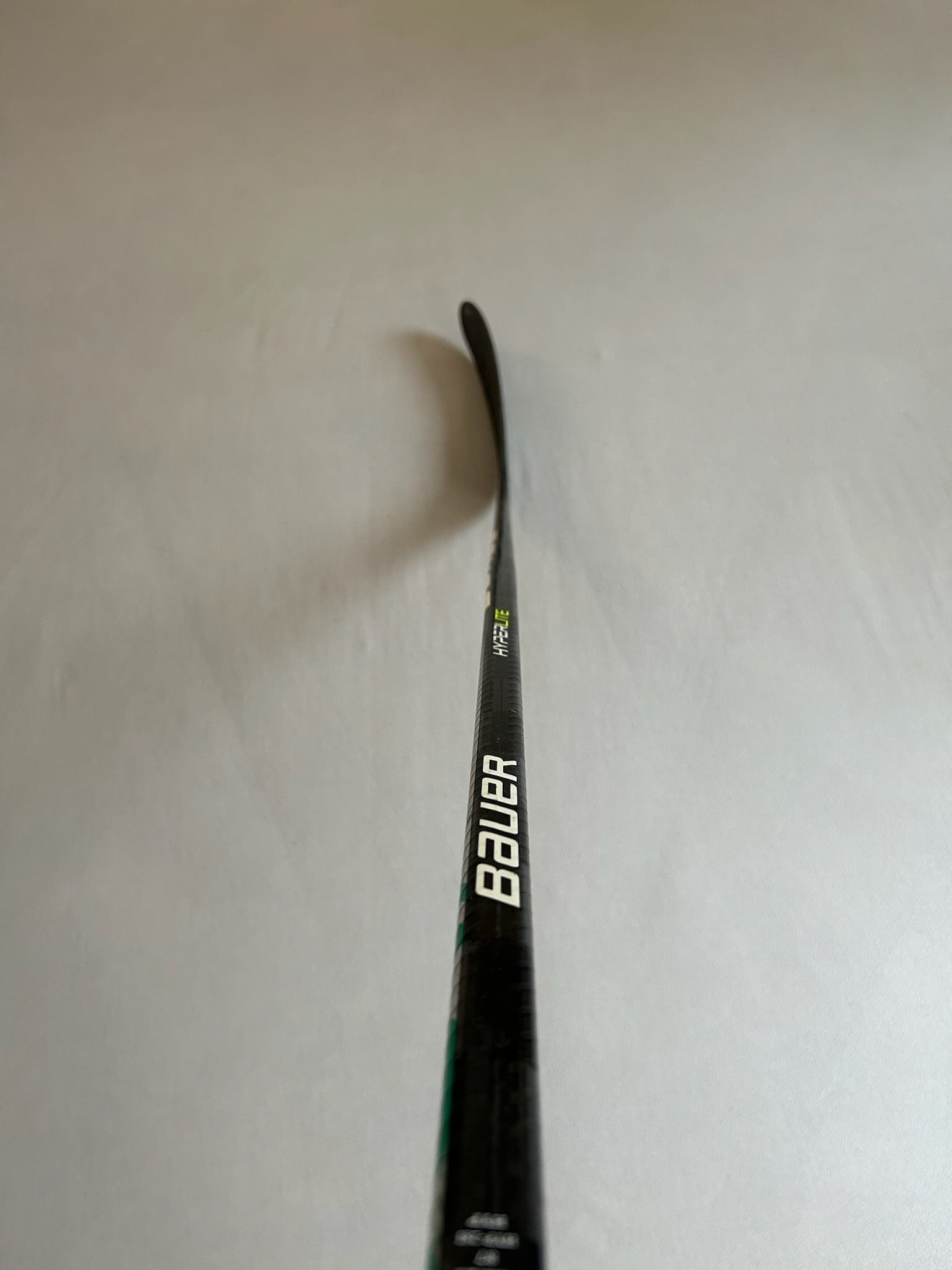 New Green Bauer Vapor Hyperlite Right Hand 87 Flex Pastrnak Curve Pro Stock Stick