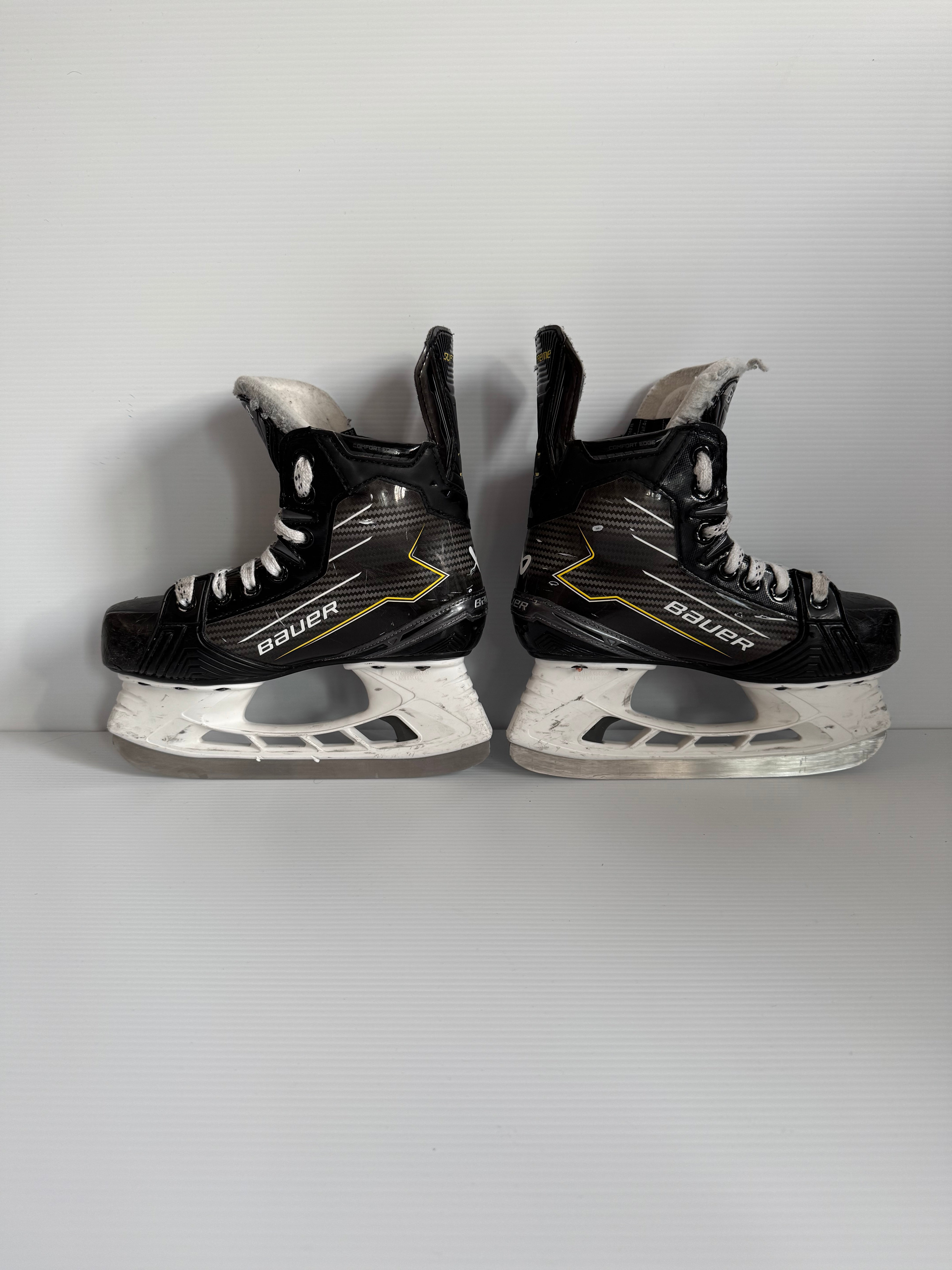 Used Bauer Supreme Matrix Hockey Skates Size 1.5 D
