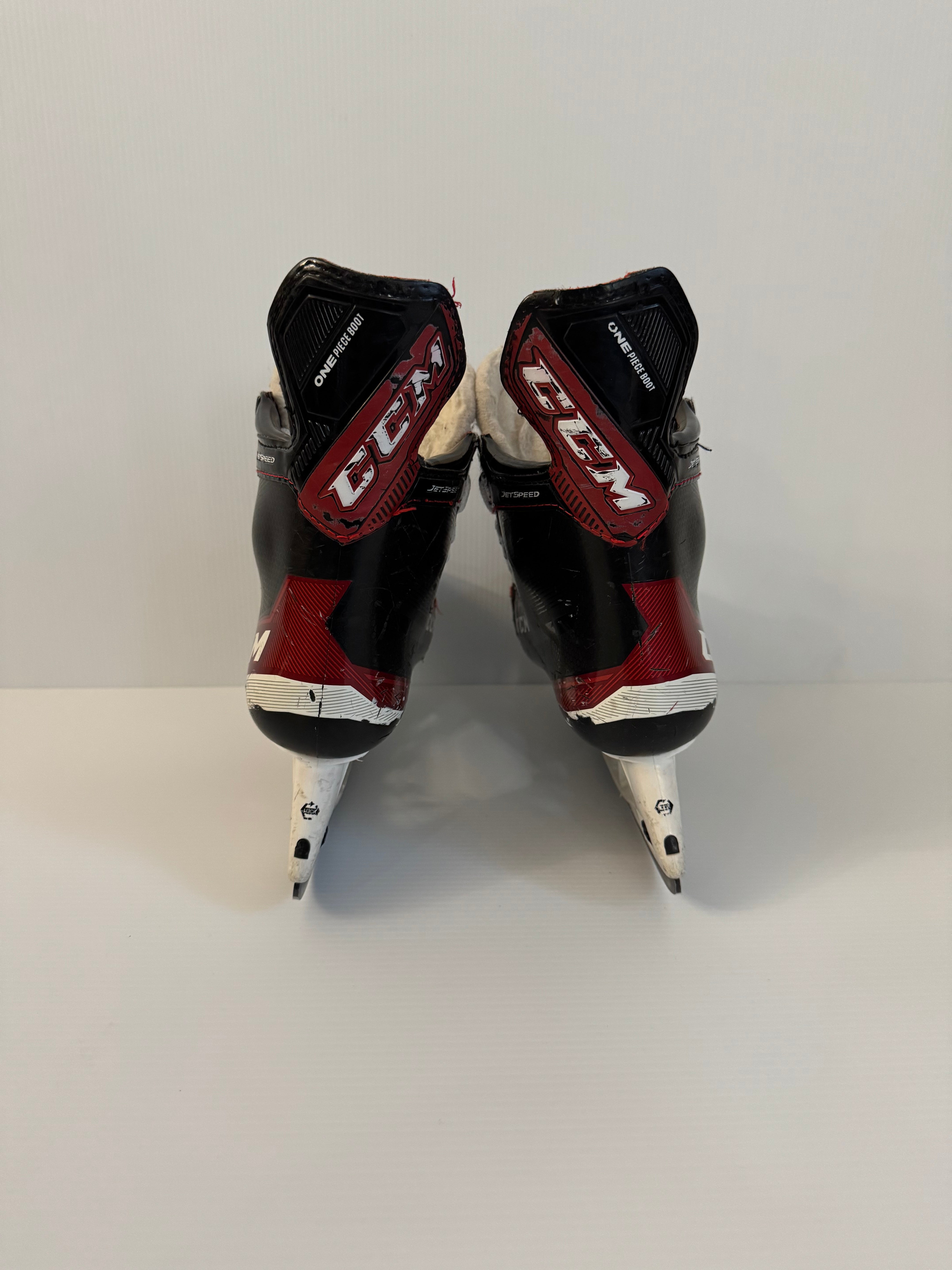 Used Junior CCM JetSpeed Vibe Hockey Skates Size 3 D
