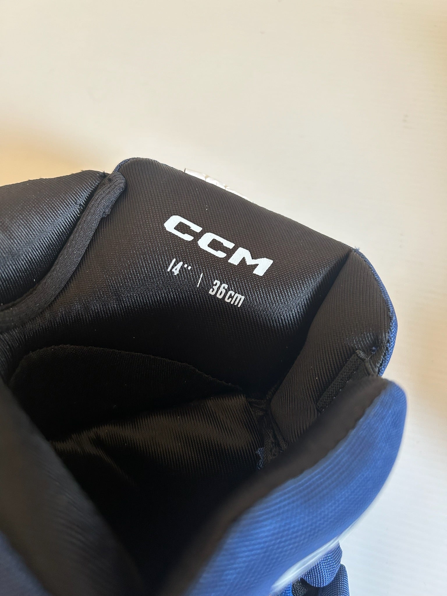 New CCM HPJSPP 14" Hockey Gloves - Royal/White