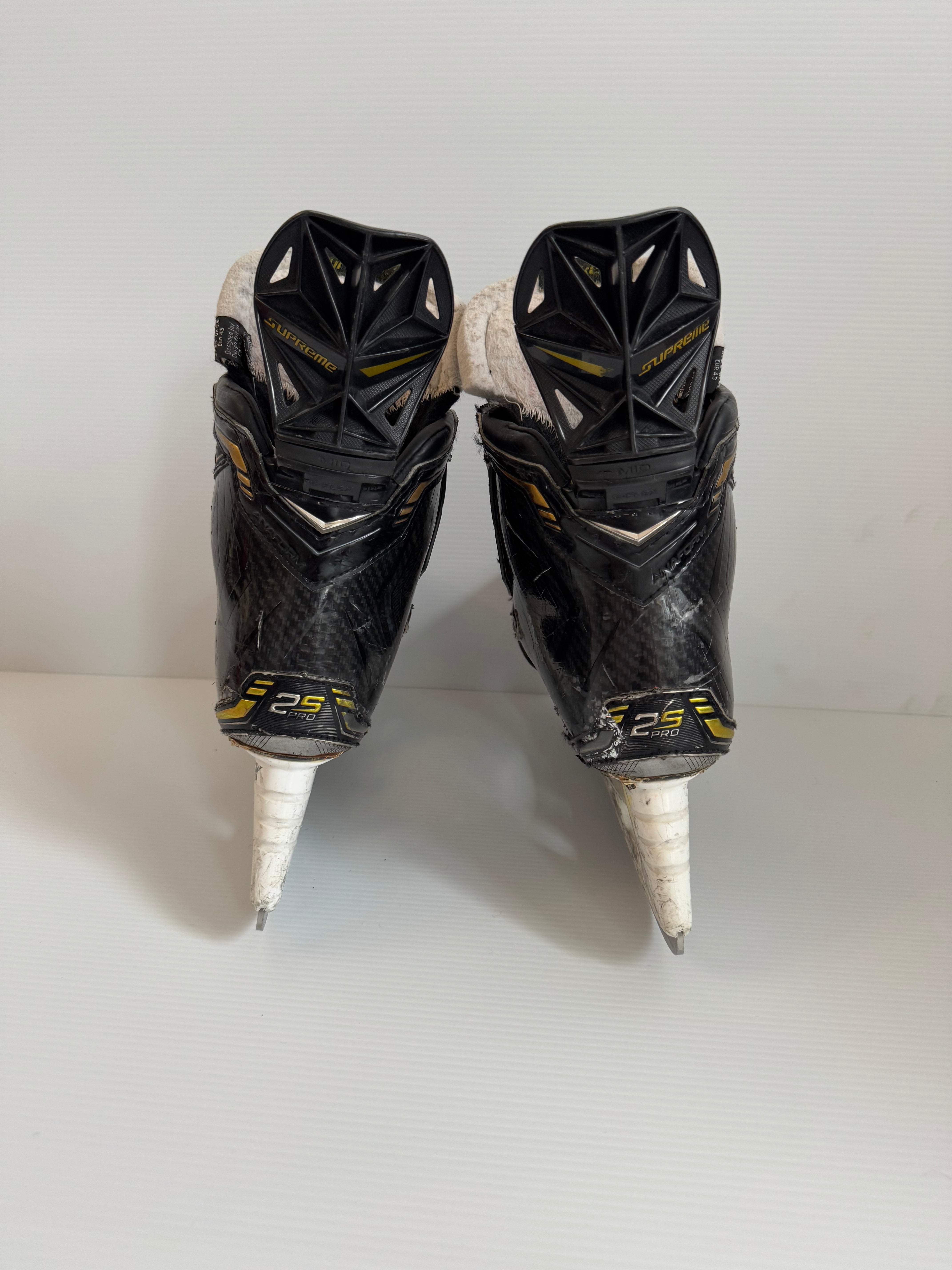Used Senior Bauer Supreme 2S Pro Hockey Skates Size 8 D