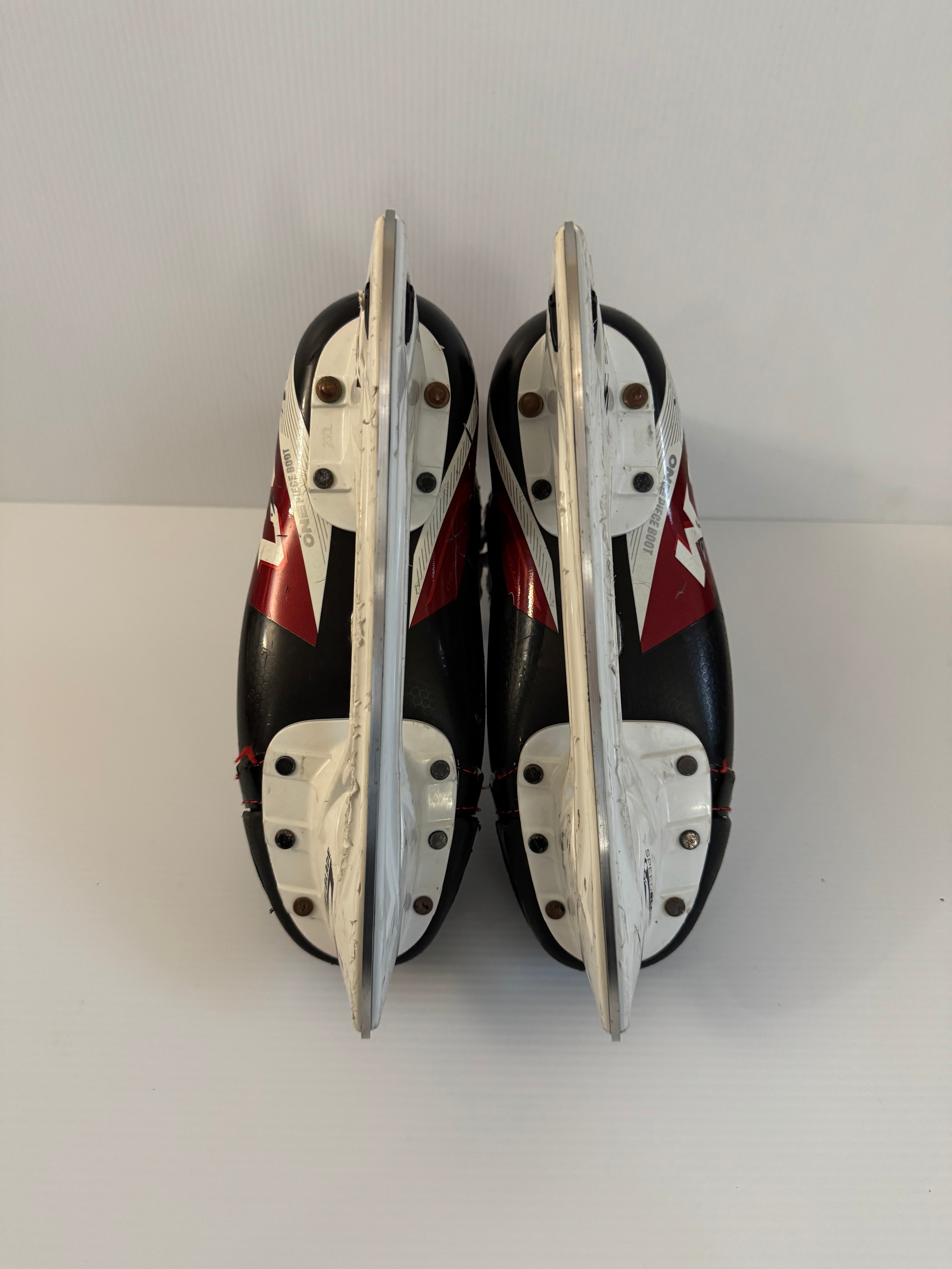 Used Junior CCM JetSpeed Vibe Hockey Skates Size 3 D