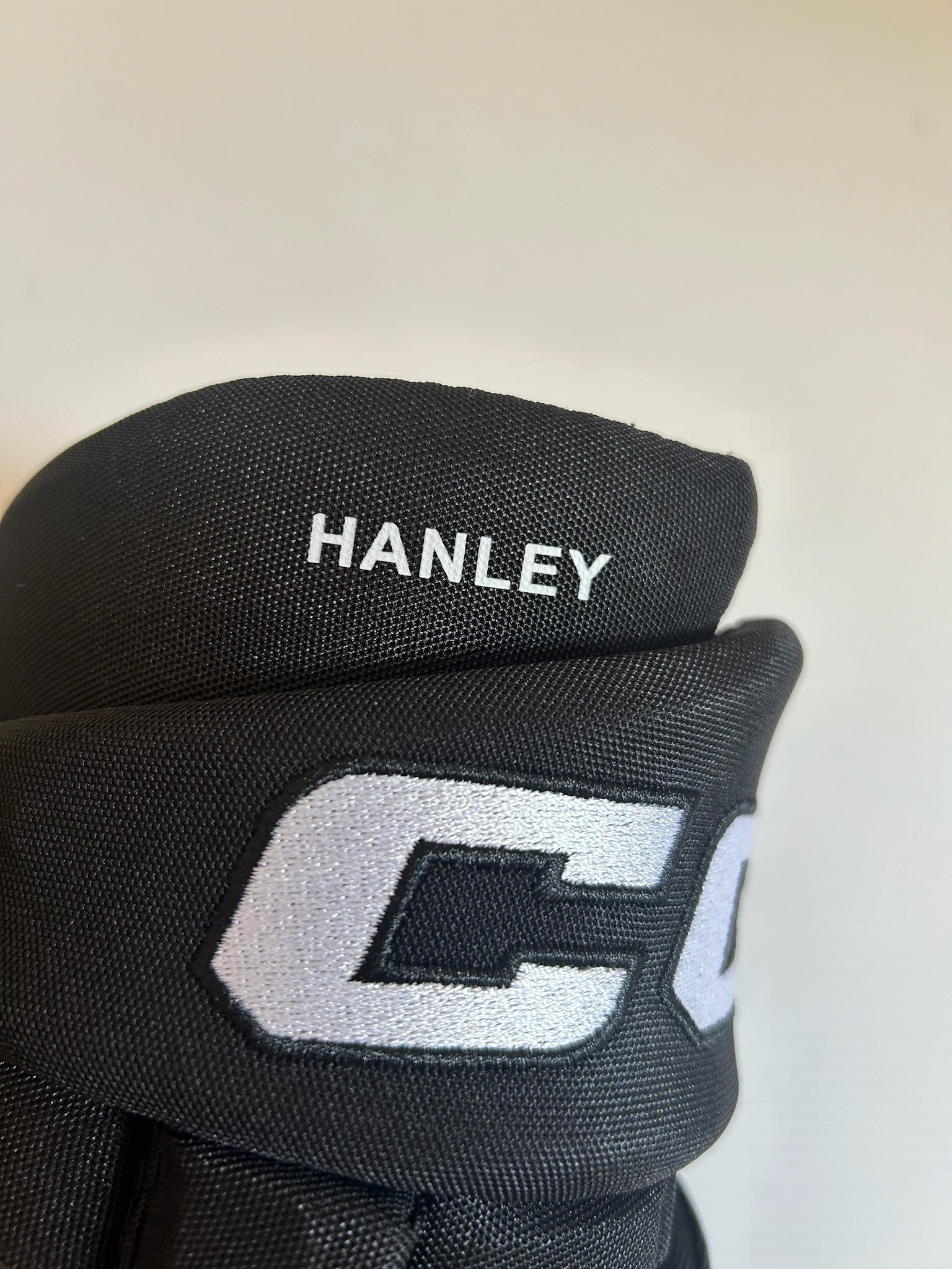 New CCM HGQLPP 14" Hockey Gloves 14" - Black