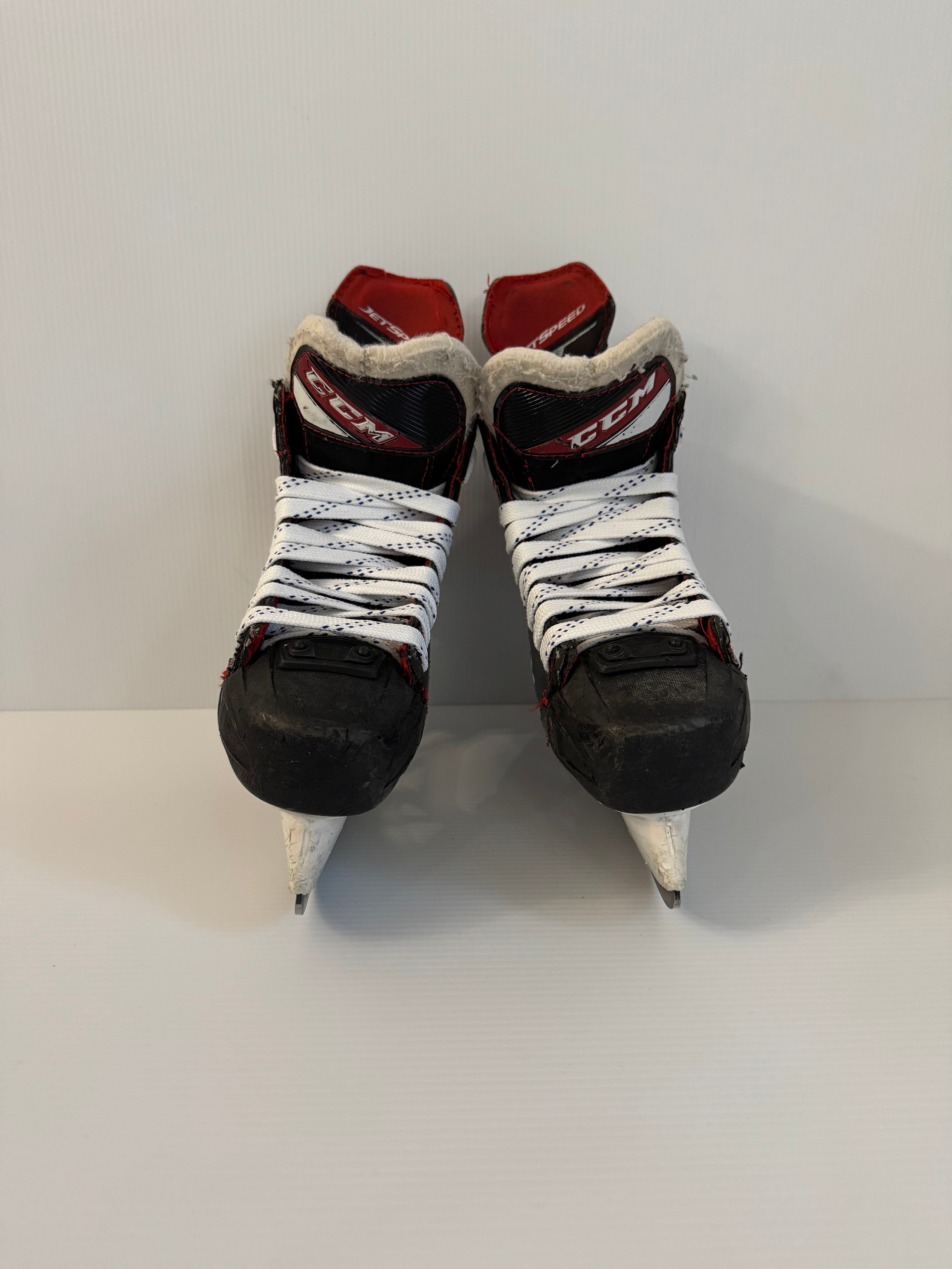 Used Junior CCM JetSpeed Vibe Hockey Skates Size 3 D