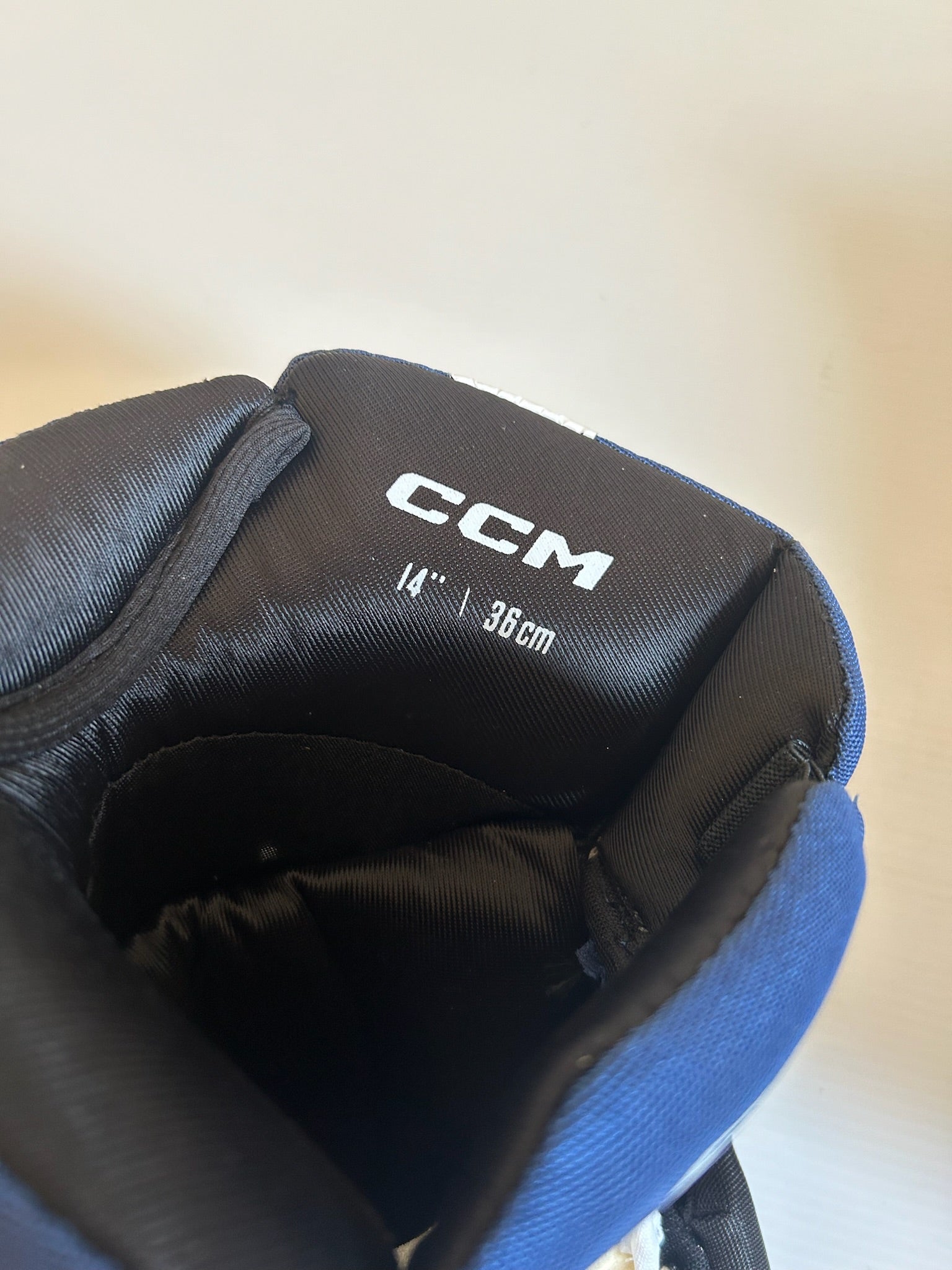 New CCM HGPJSPP 14" Hockey Gloves - Royal/Black/Grey/White