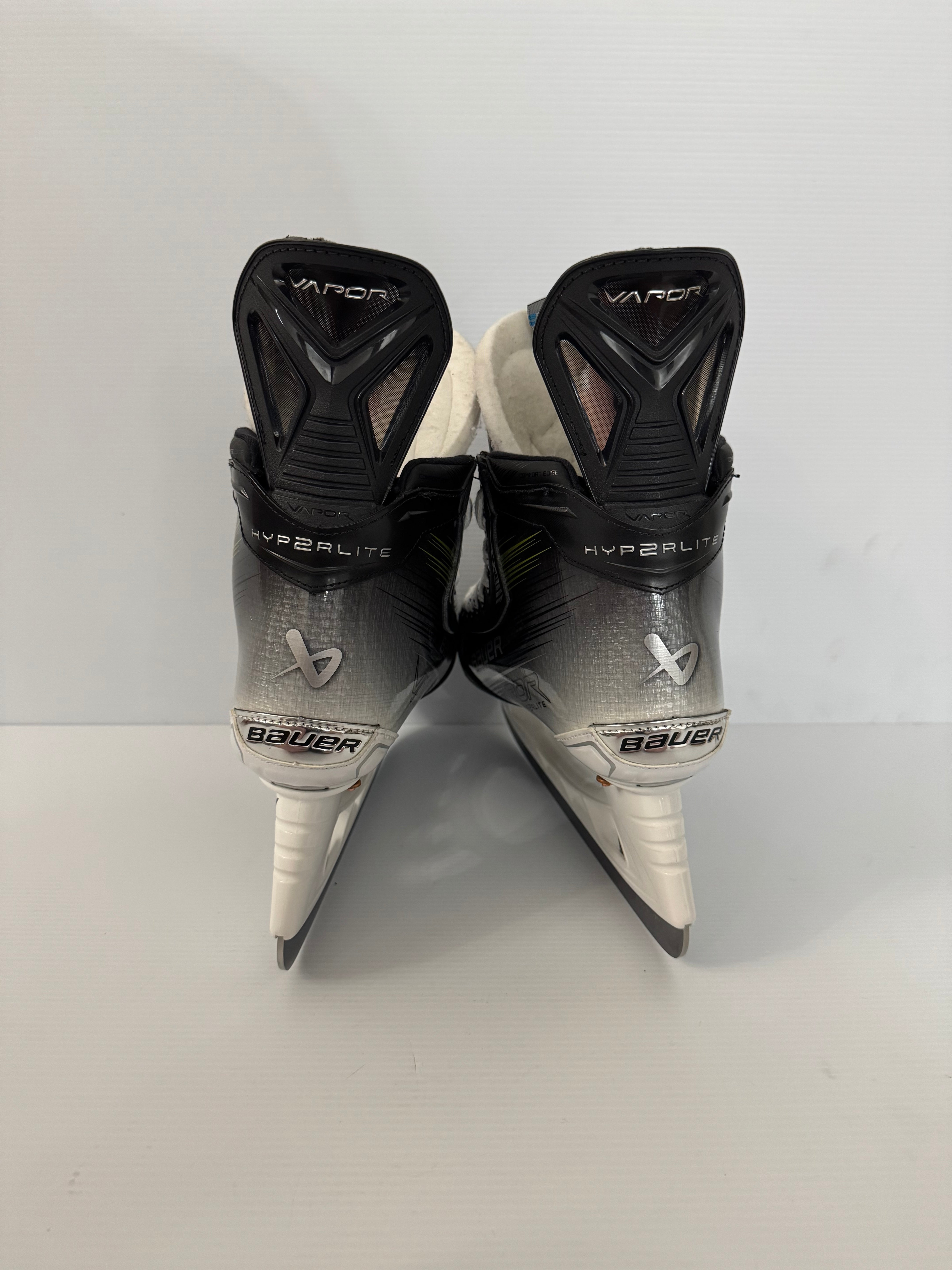 New Bauer Vapor Hyperlite 2 Pro Stock Hockey Skates Size 6.5 Fit 2