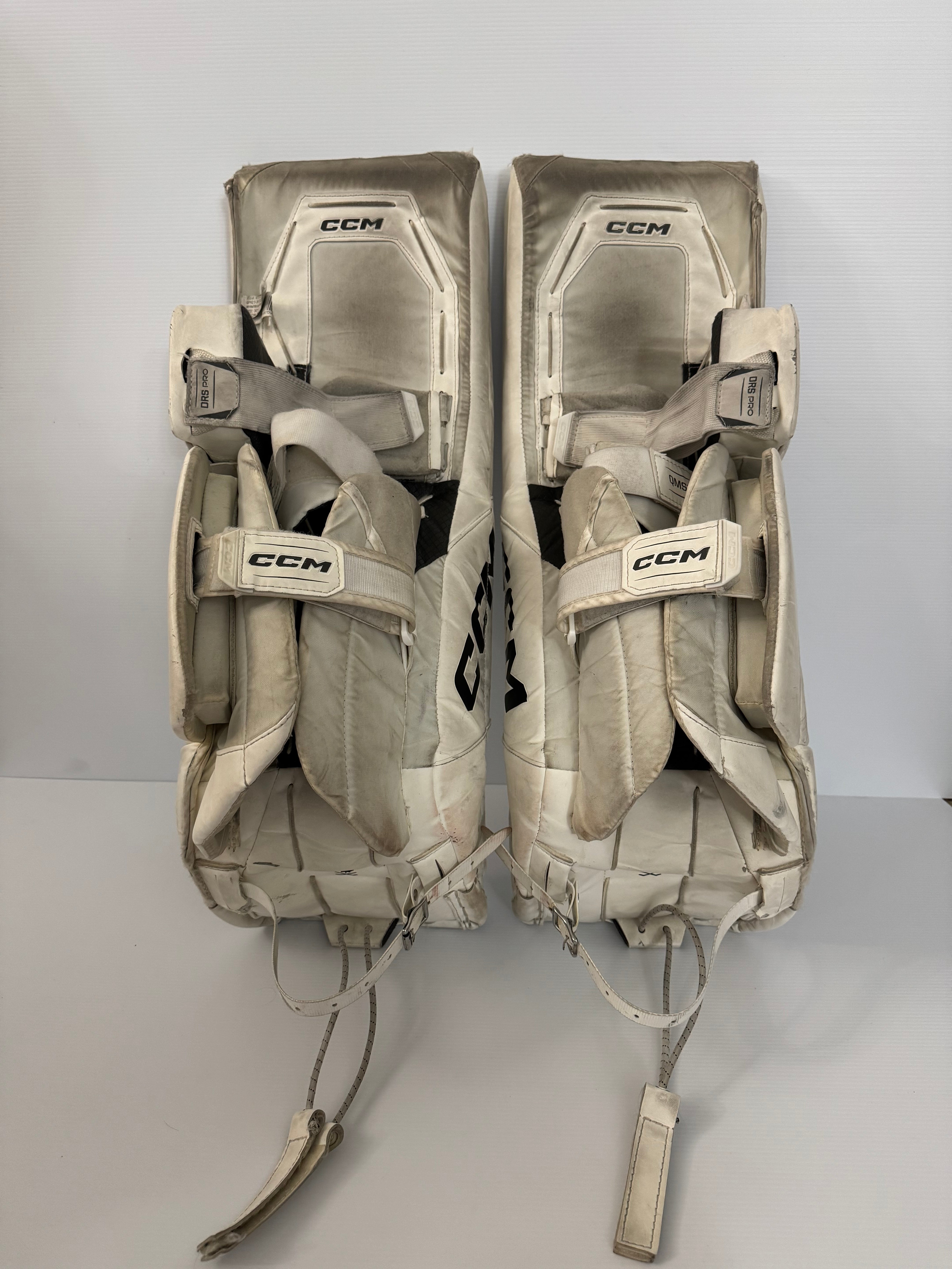 Used Junior 30" + 1" CCM Axis 2.5 Goalie Leg Pads White/White