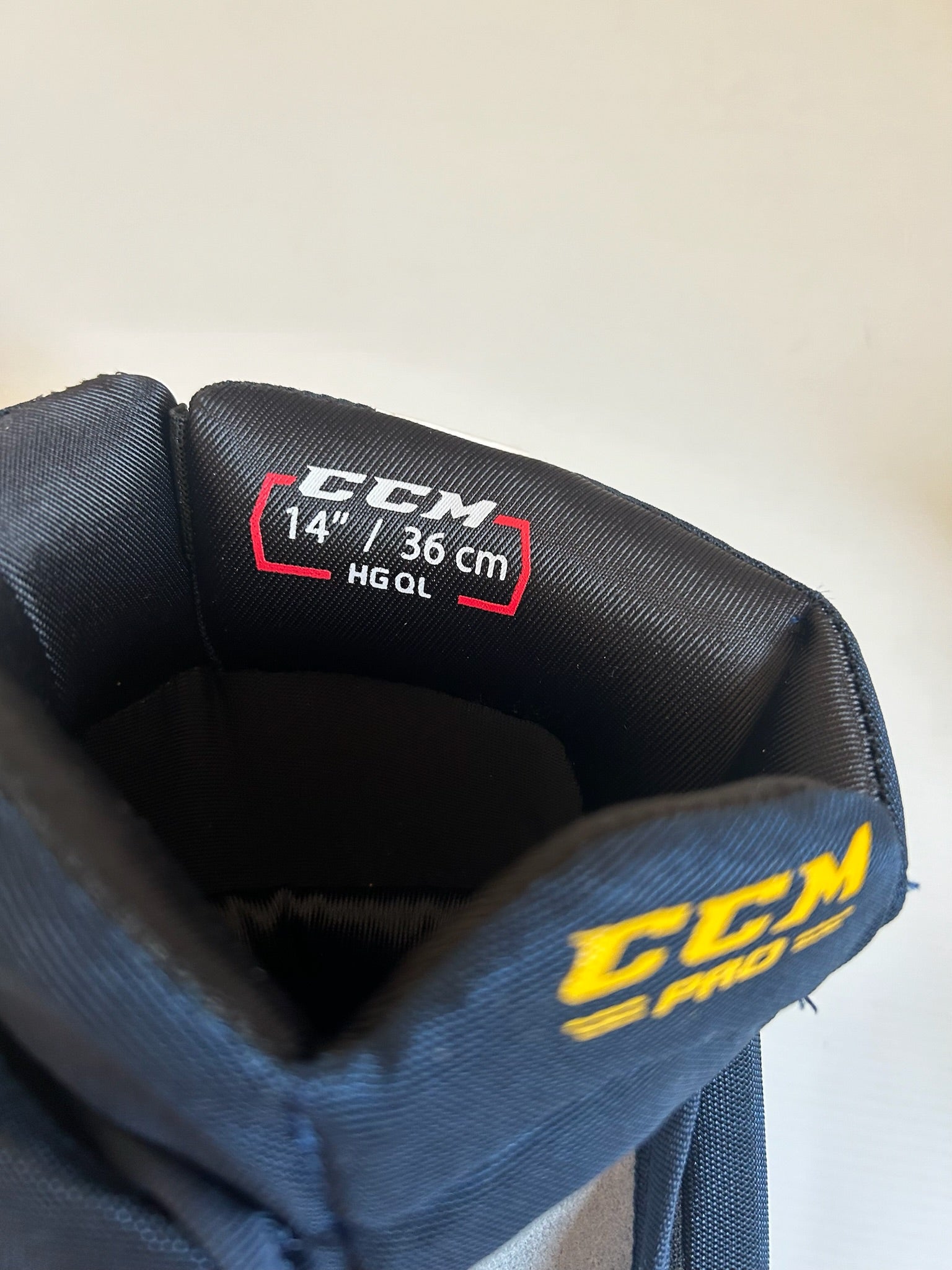 New CCM HGQL 14" Hockey Gloves - Navy/Yellow