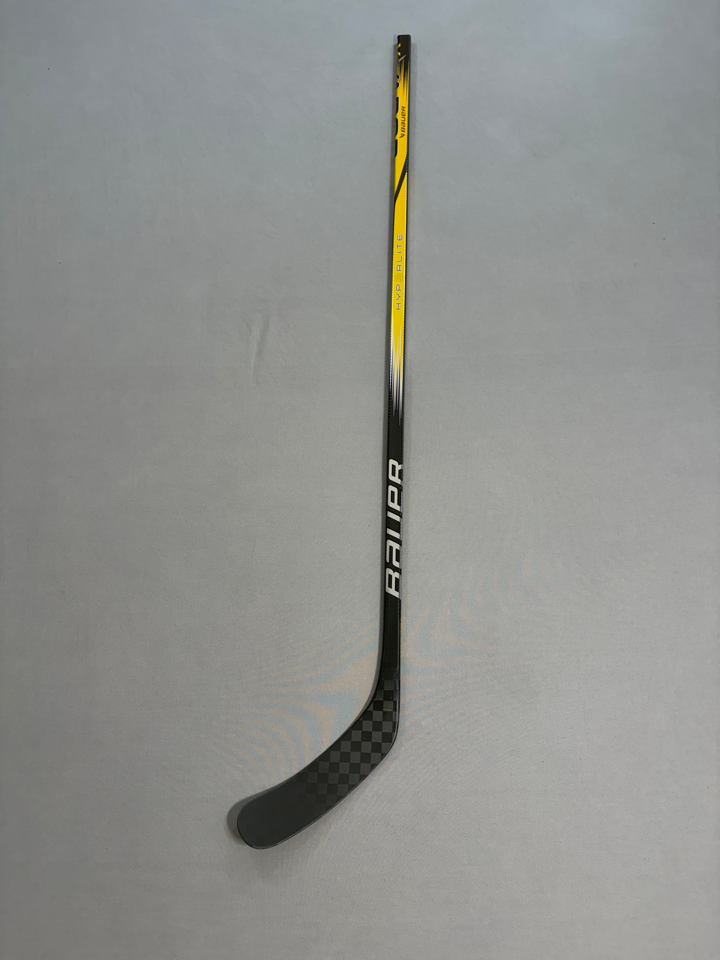 New 77 Flex P92M Senior Bauer Vapor Hyperlite 2 Right Hand Pro Stock Hockey Stick - Gold