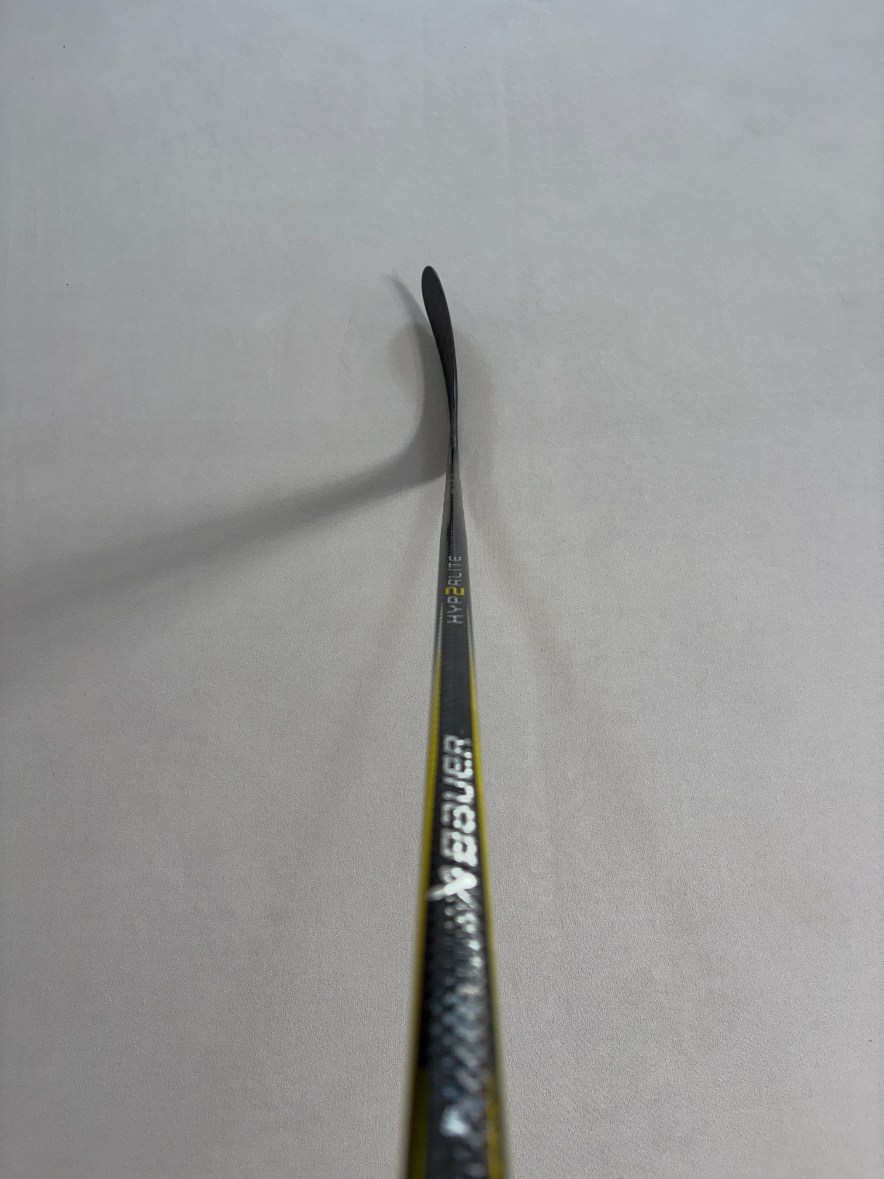 New 77 Flex P92 Senior Bauer Vapor Hyperlite 2 Right Hand Pro Stock Hockey Stick - Gold