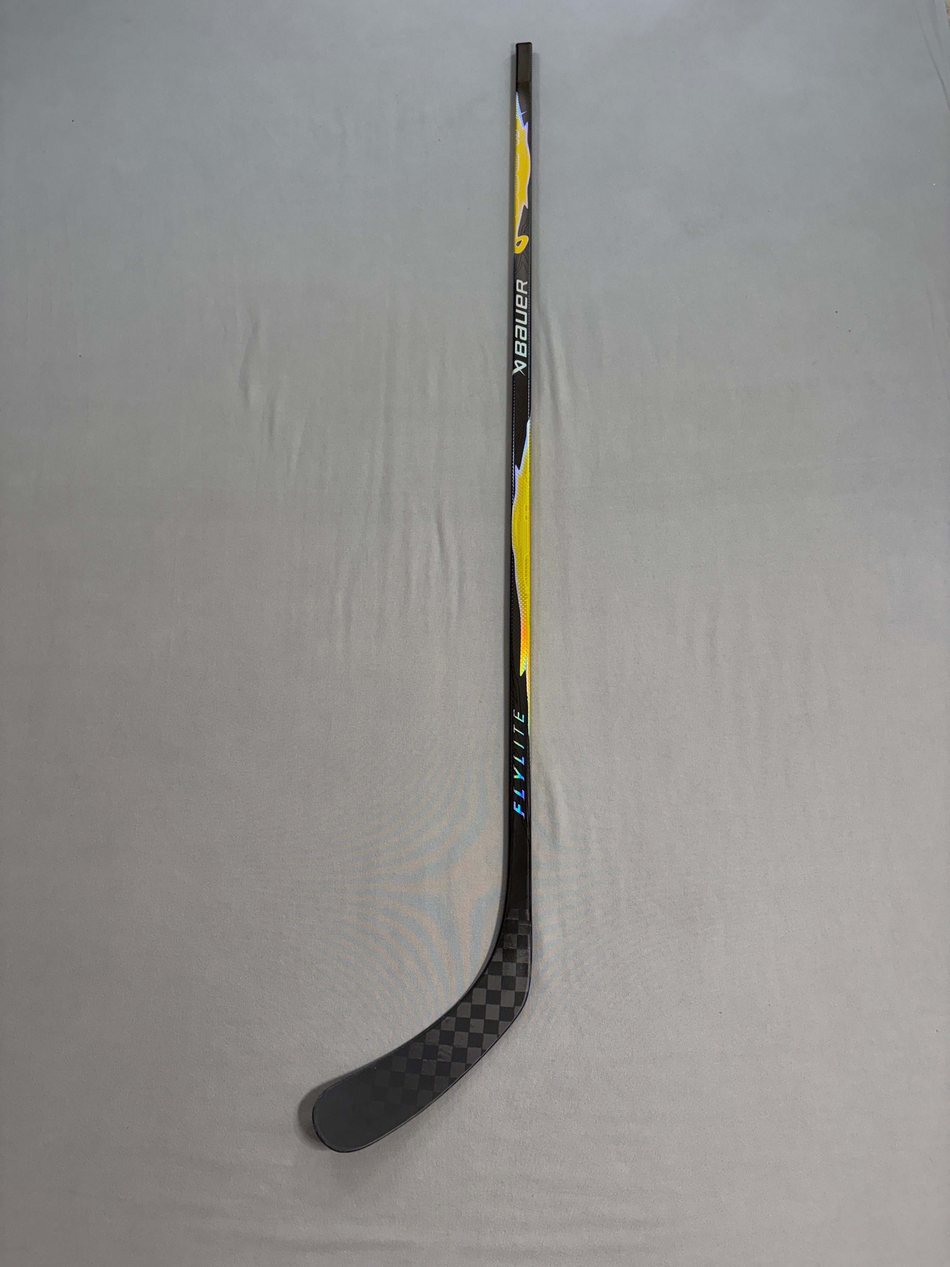 New 77 Flex P92 Senior Bauer Vapor League (Flylite dress) Right Hand Hockey Stick - Gold