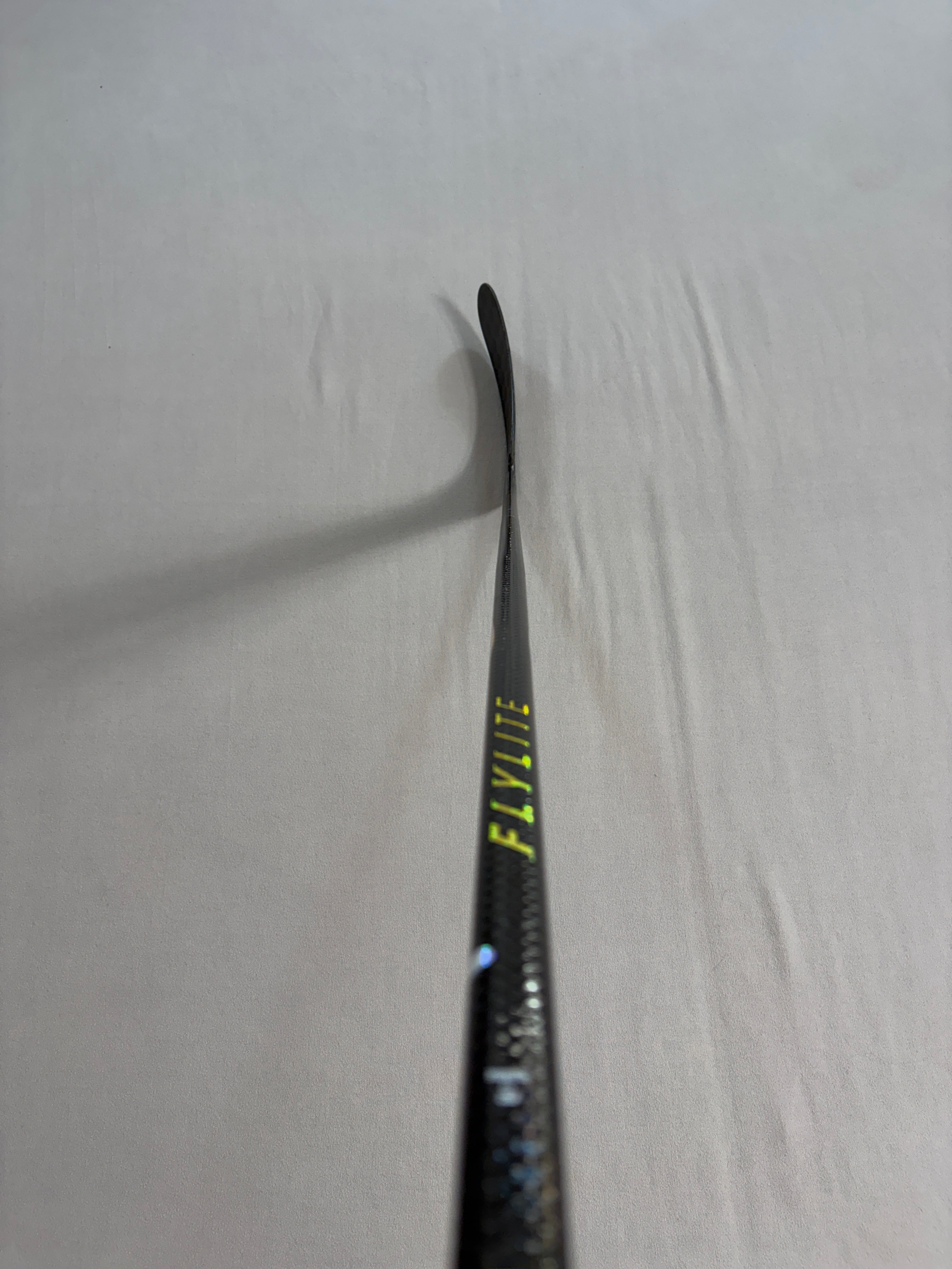 New 77 Flex P92 Senior Bauer Vapor League (Flylite dress) Right Hand Hockey Stick - Gold