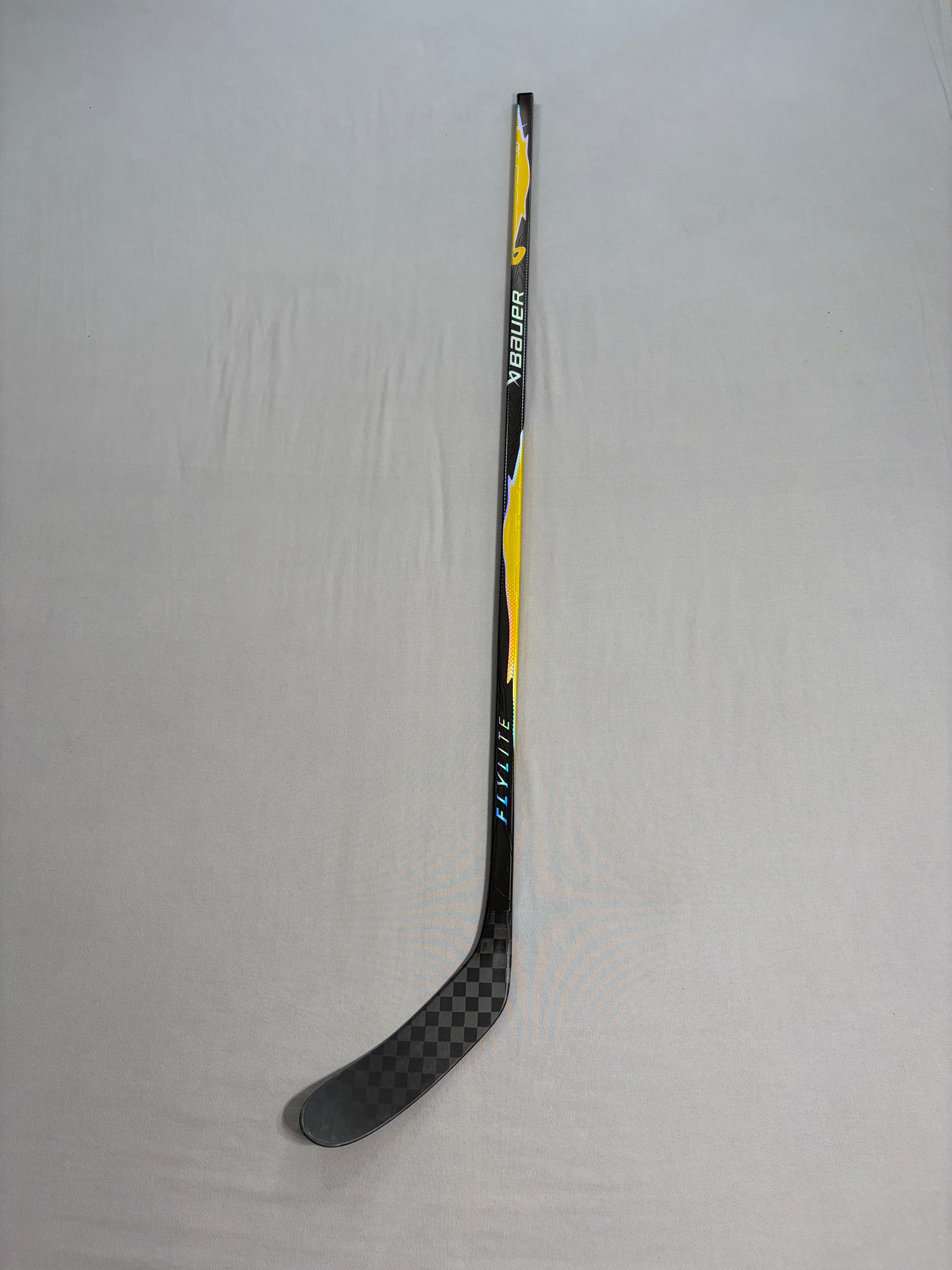 New 82 Flex P28M Senior Bauer Vapor League (Flylite dress) Right Hand Hockey Stick - Gold (Copy) (Copy)