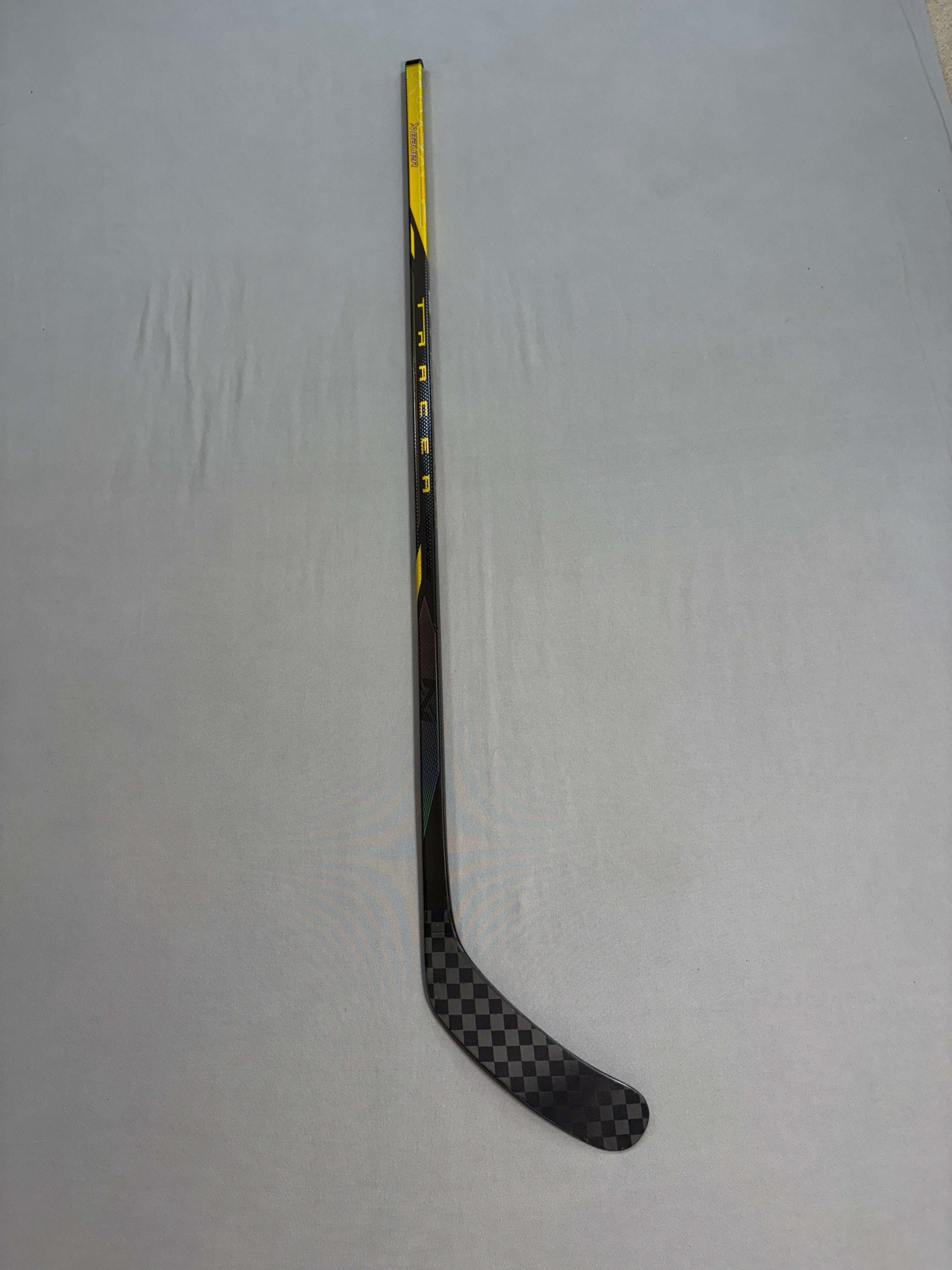 New 95 Flex P92 Senior Bauer Nexus League (Tracer dress) Right Hand Pro Stock Hockey Stick - Gold