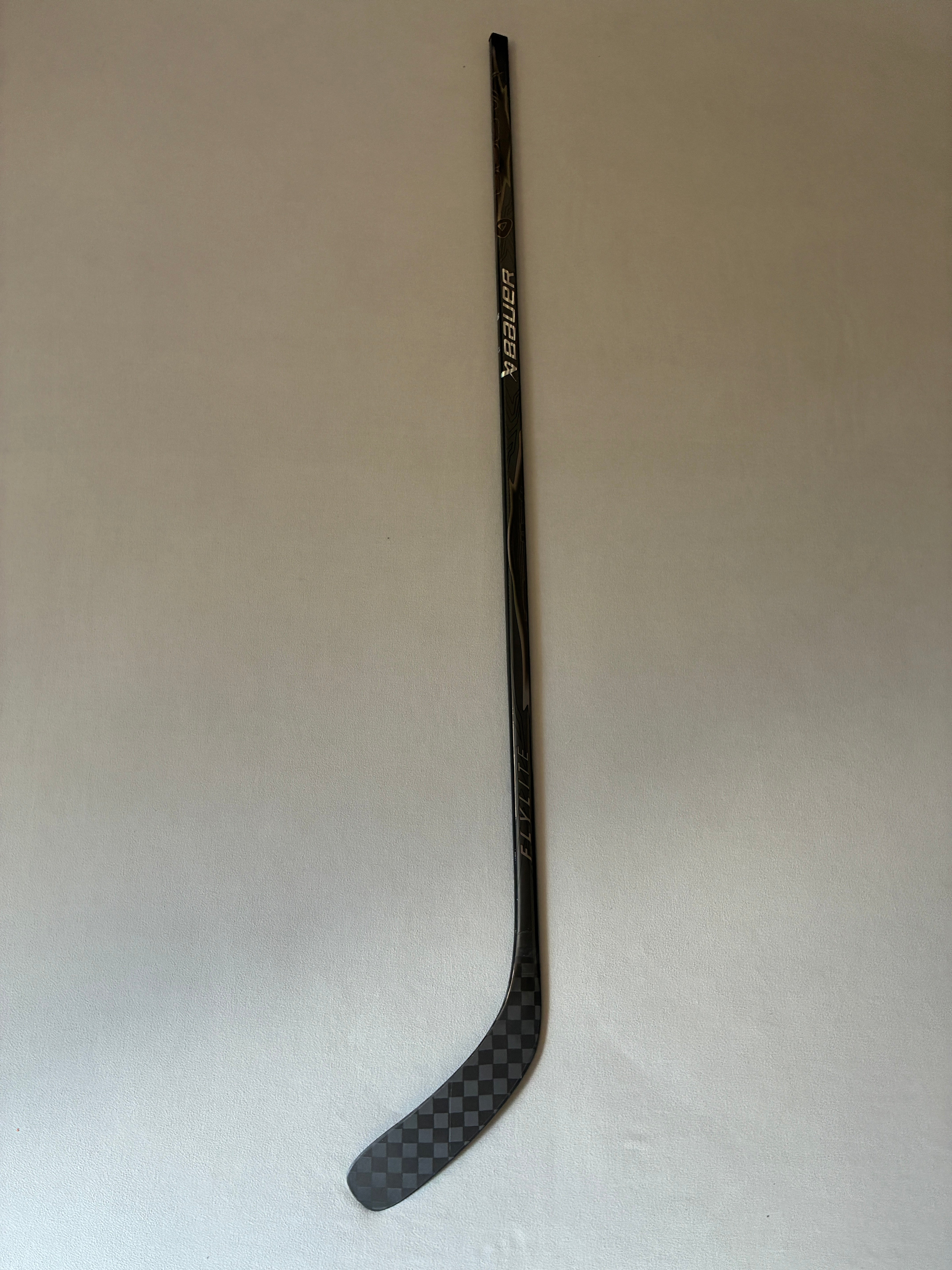 New 77 Flex P88 Senior Bauer Vapor League (Flylite dress) Left Hand Pro Stock Hockey Stick - Black