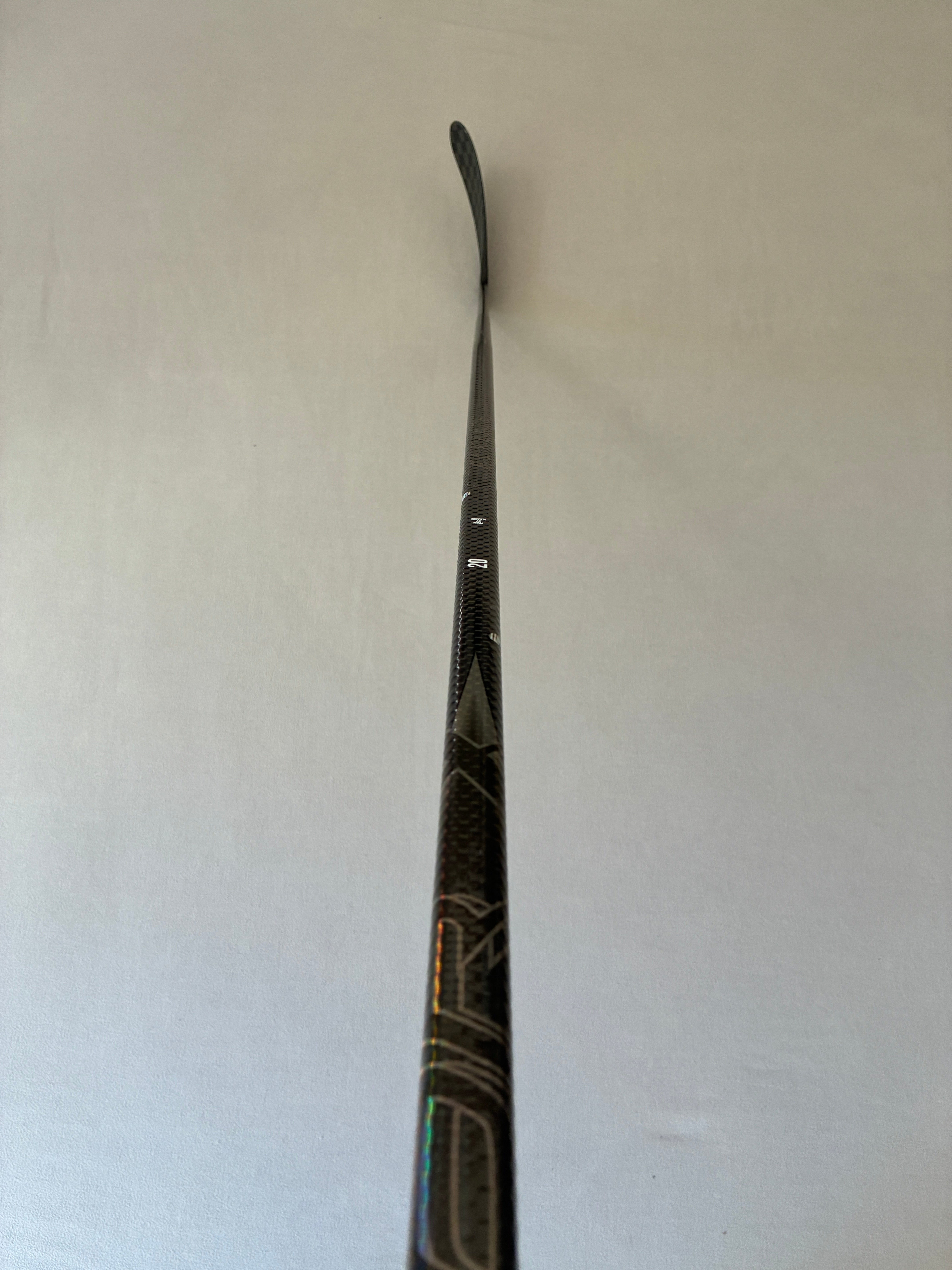 New 87 Flex P28M Senior Bauer Vapor League (Flylite dress) Right Hand Pro Stock Hockey Stick - Black