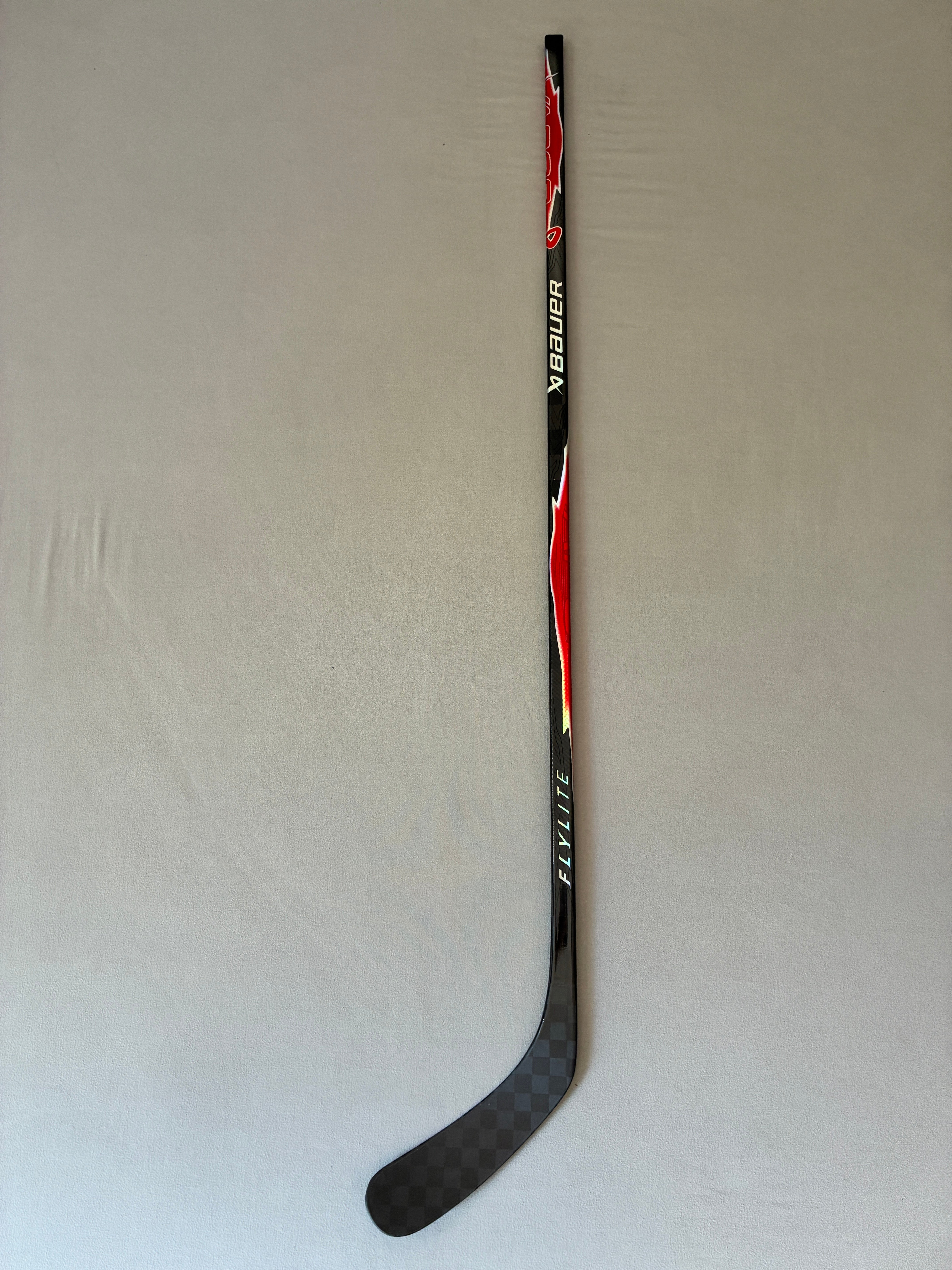 New 87 Flex P92 Senior Bauer Tracer (Flylite Dress) Right Hand Pro Stock Hockey Stick - Red