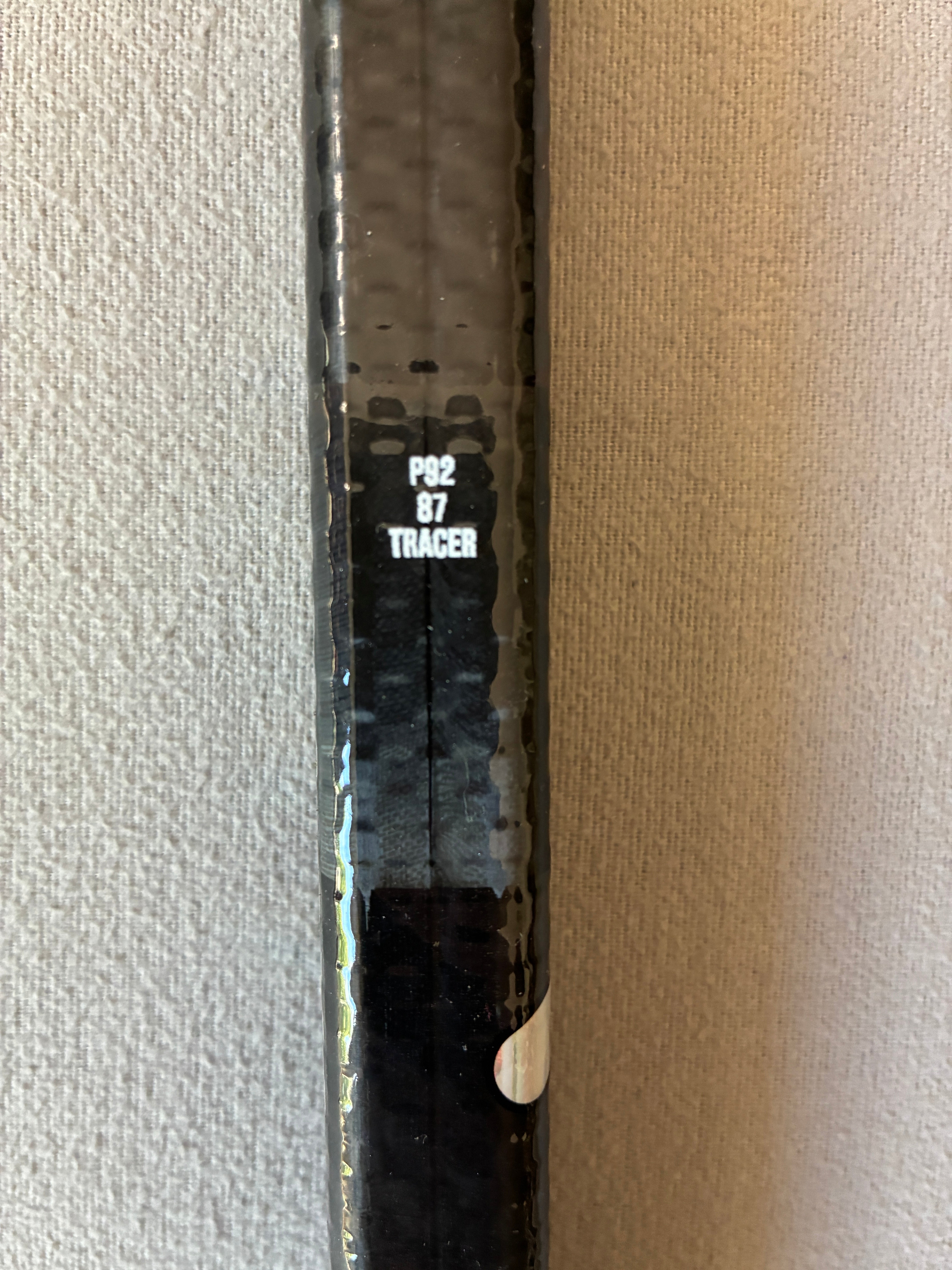 New 87 Flex P92 Senior Bauer Tracer (Flylite Dress) Right Hand Pro Stock Hockey Stick - Red