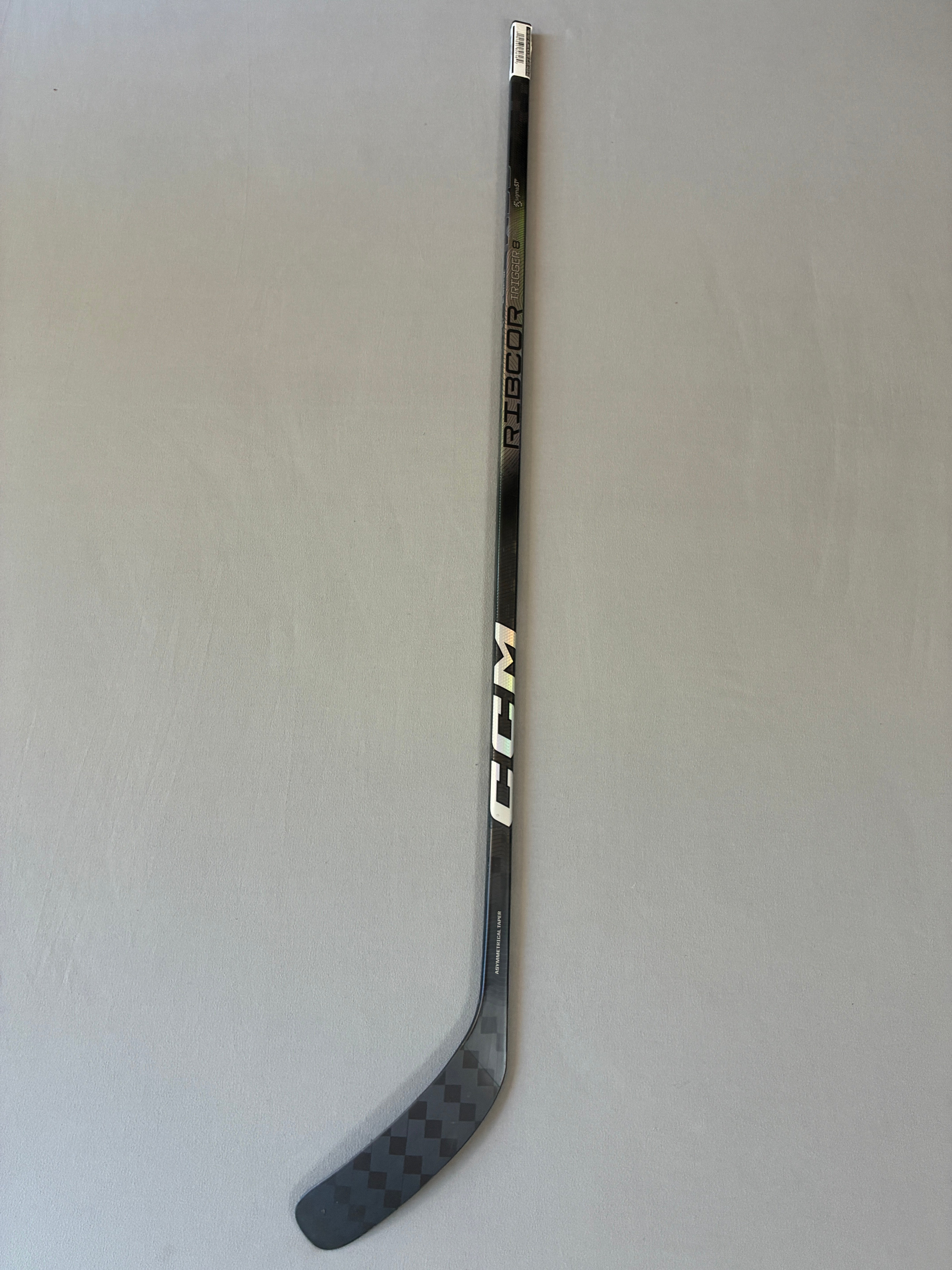 New 75 Flex P88M Senior CCM Trigger 8 Pro Left Hand Pro Stock Hockey Stick - Black