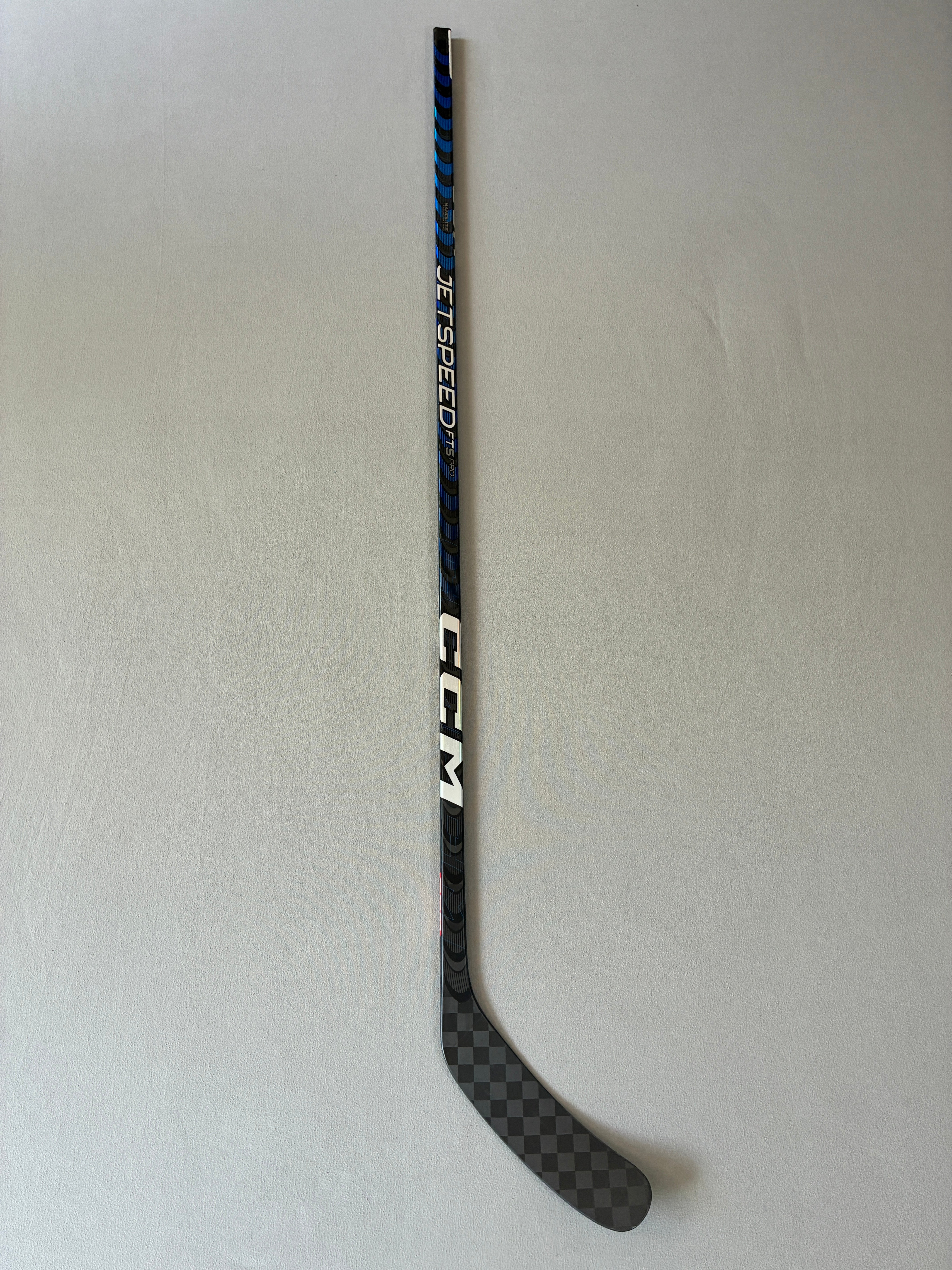 New 90 Flex P46M Senior CCM JetSpeed FT5 Pro Left Hand Pro Stock Hockey Stick - Blue