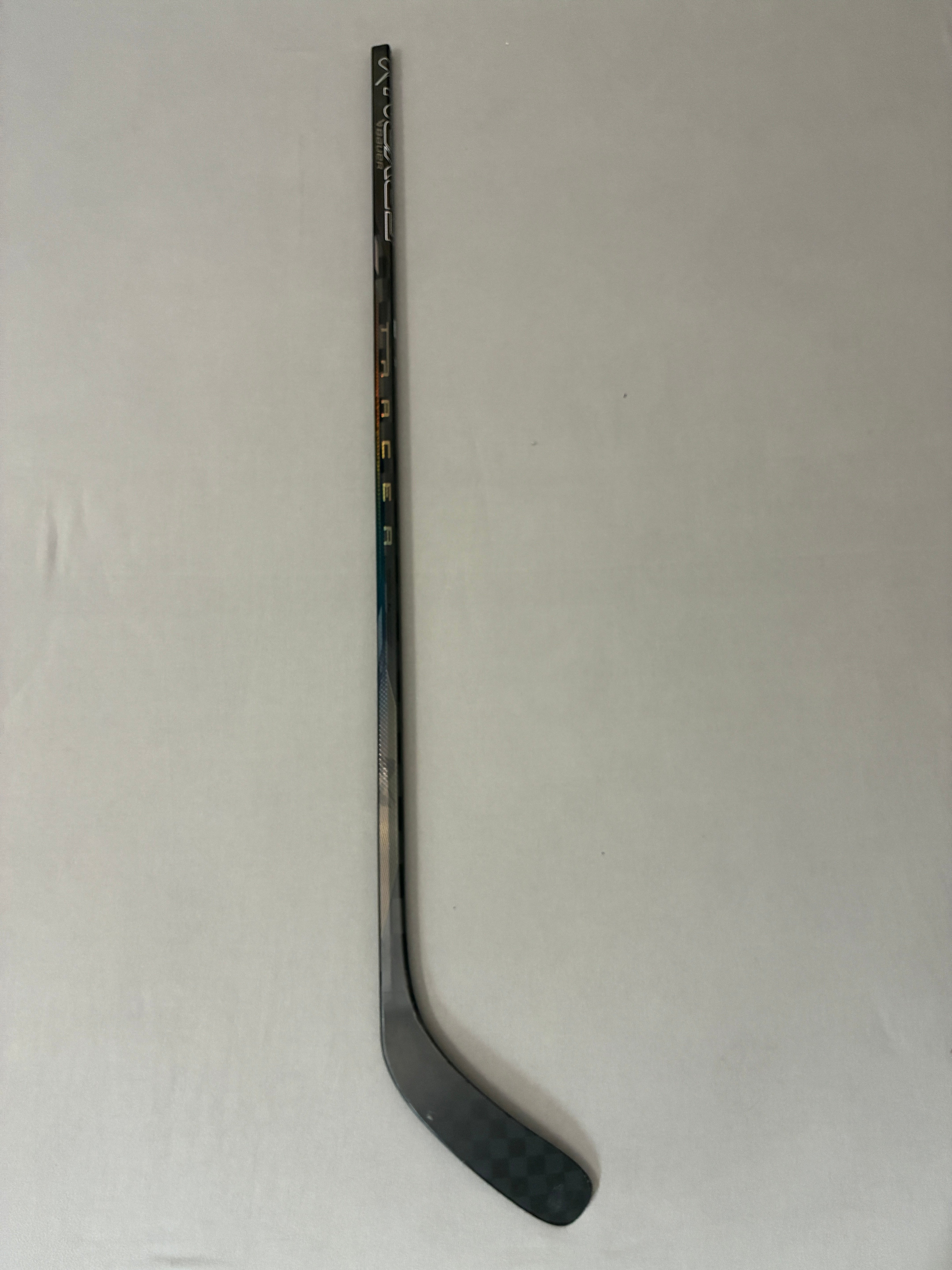 New 70 Flex P88 Senior Bauer Nexus Tracer Right Hand Pro Stock Hockey Stick - Black
