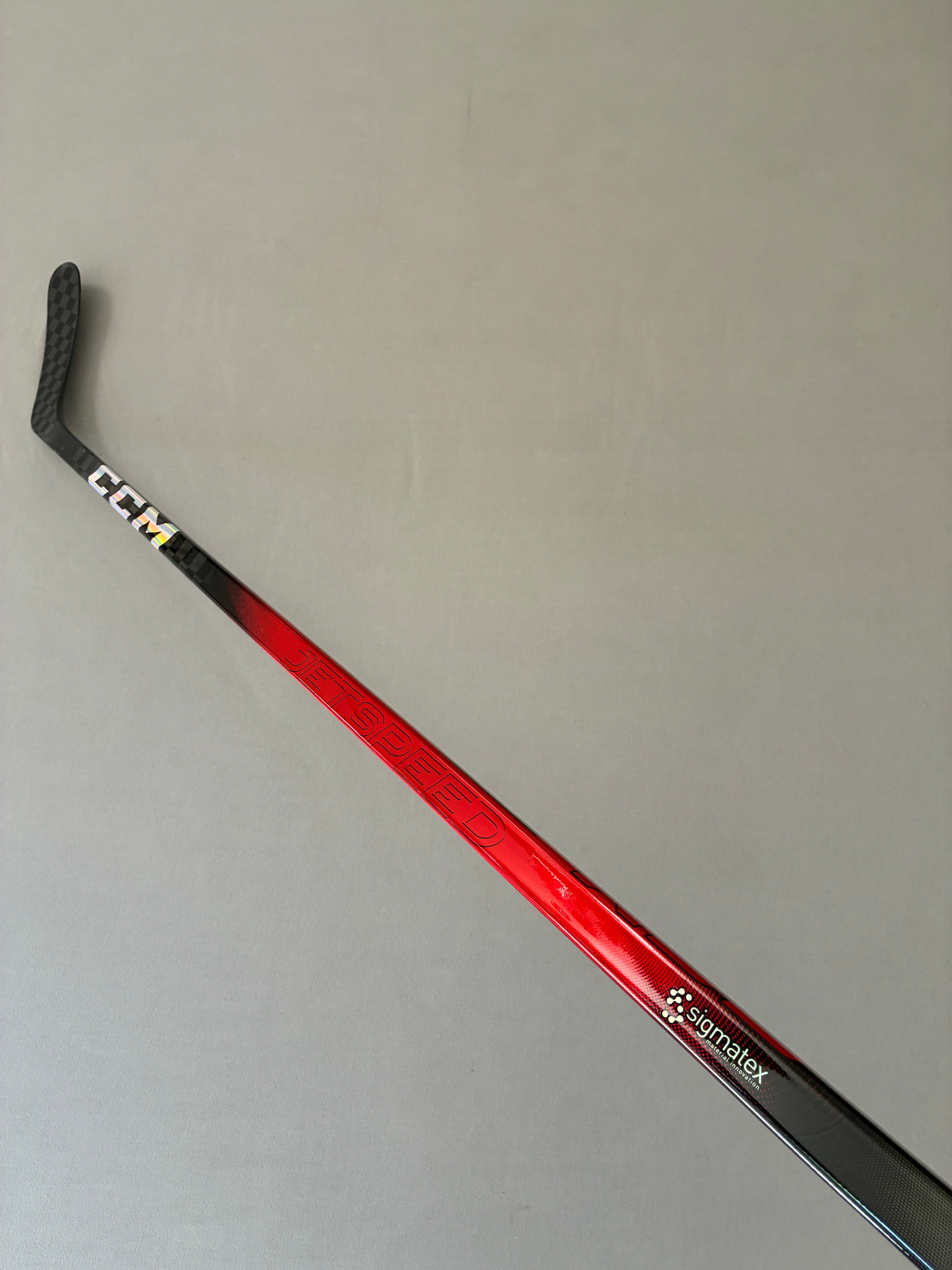 New 65 Flex P88 Senior CCM Ribcor Team (Jetspeed Dress) Right Hand Hockey Stick - Red