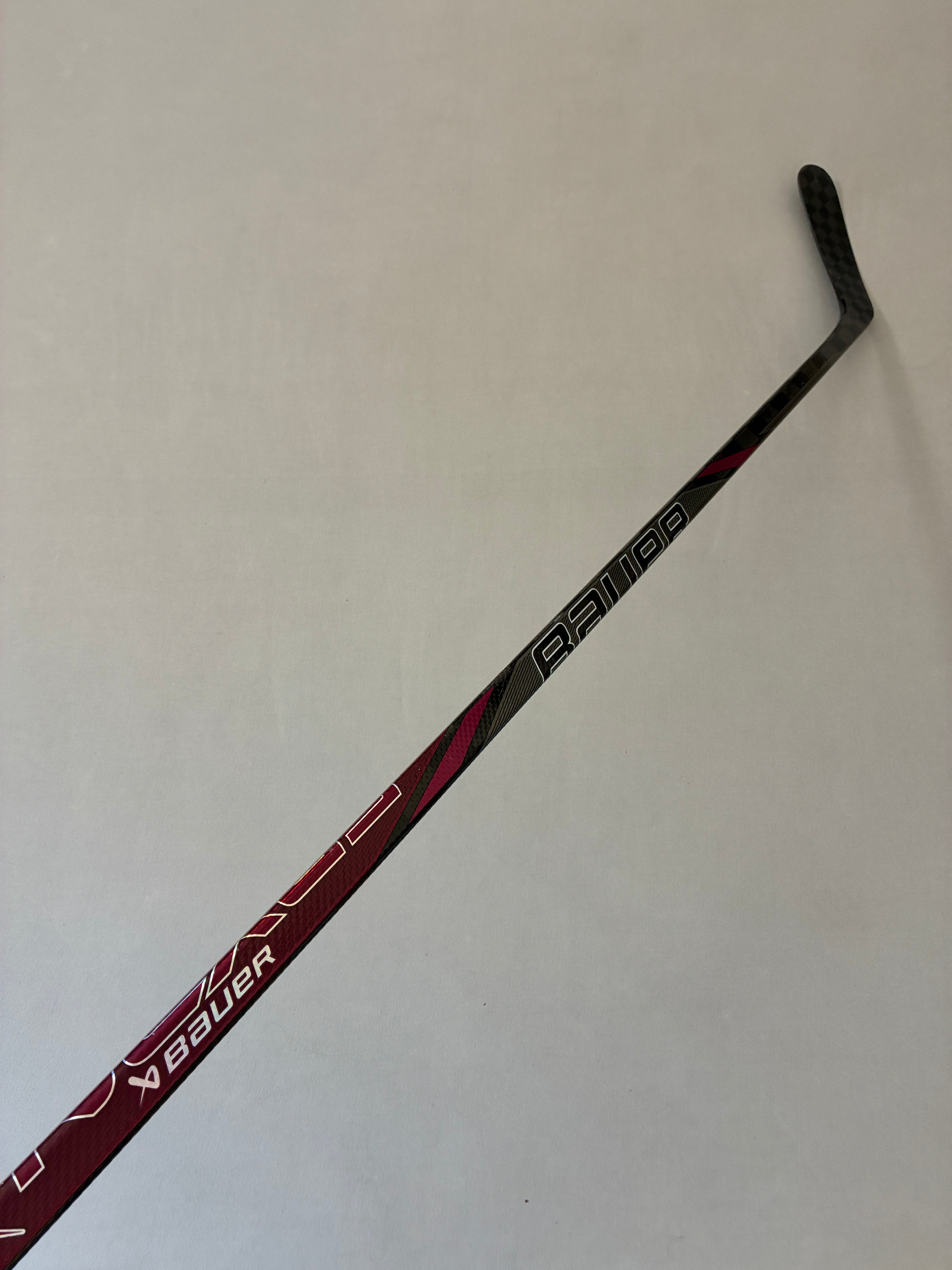 New 87 Flex P92M Senior Bauer Nexus Tracer Left Hand Pro Stock Hockey Stick - Maroon