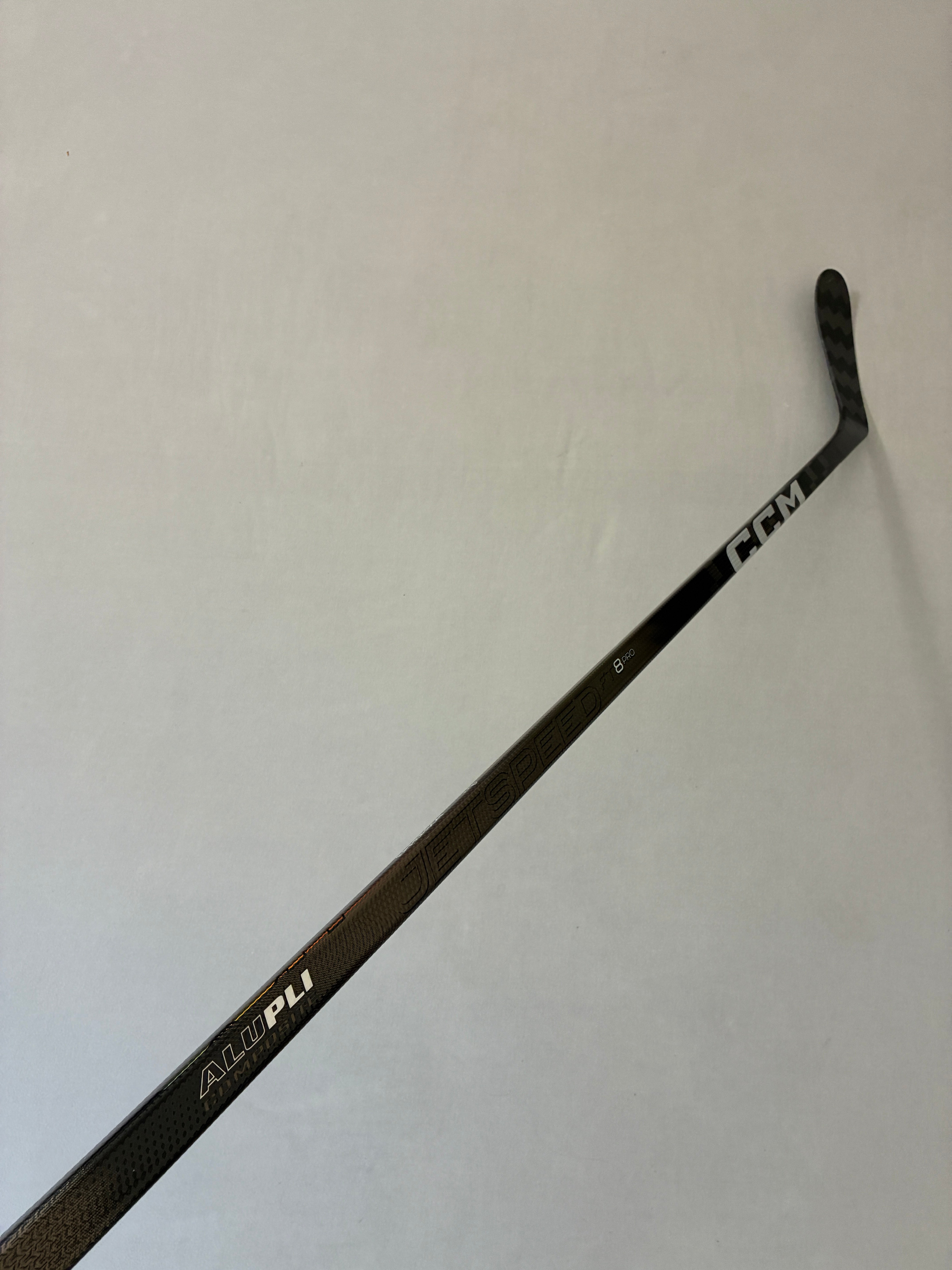 New 75 Flex P28 Senior CCM Jetspeed FT8 Pro Left Hand Hockey Stick - Black