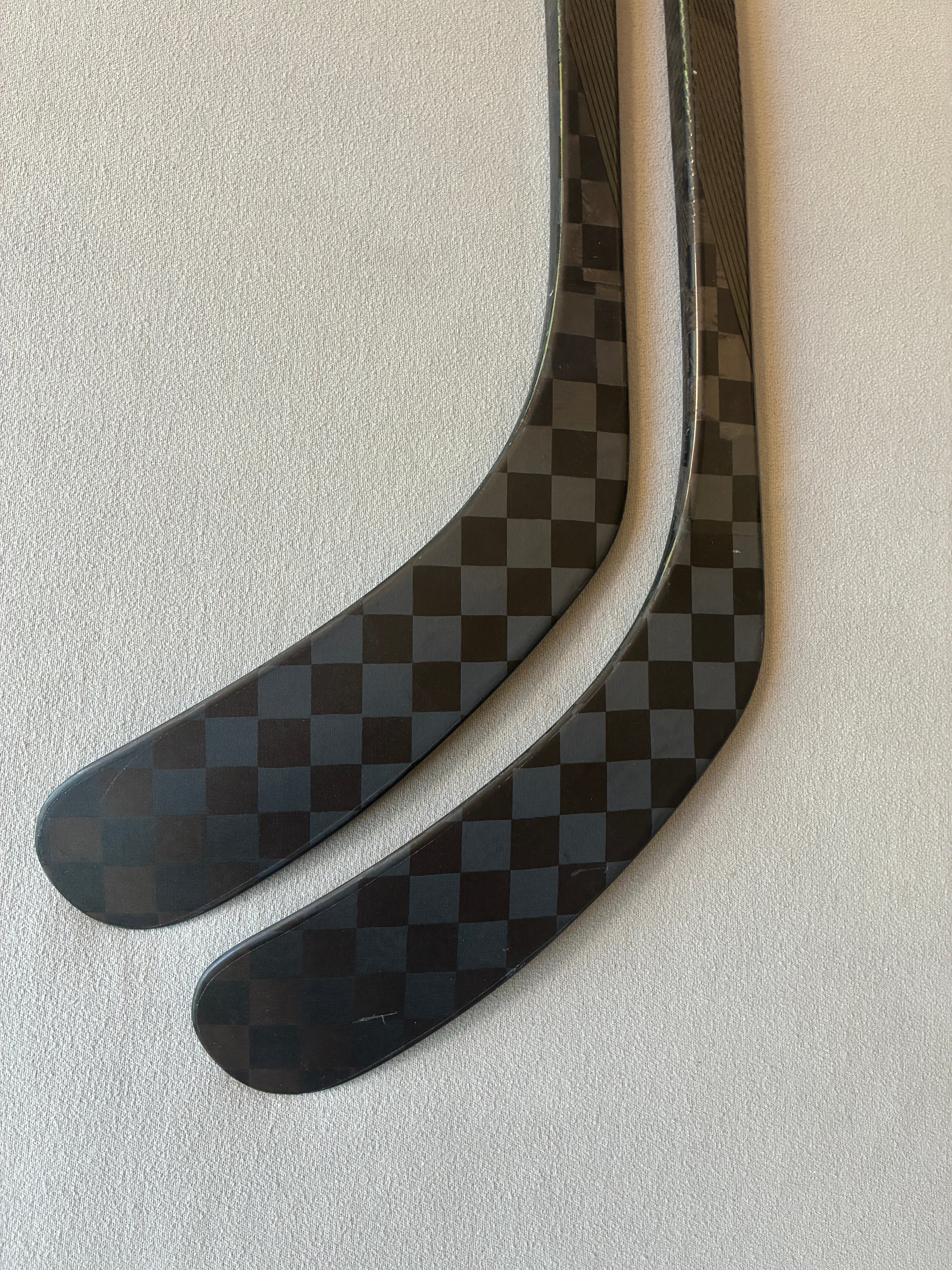 New 95 Flex P92 Senior Bauer Nexus Tracer Left Hand Pro Stock Hockey Stick - Blue/Gold