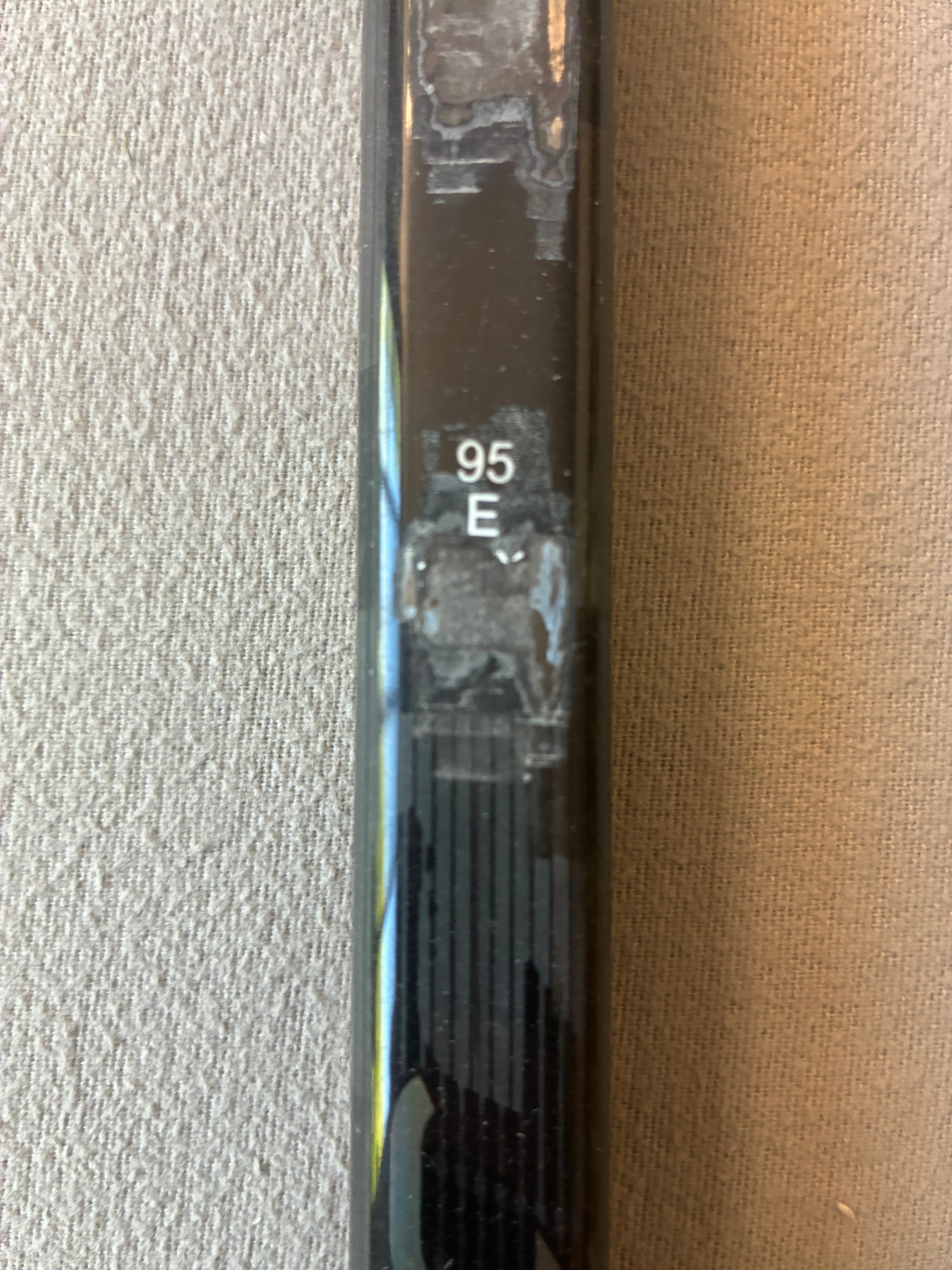New 95 Flex P28 Senior CCM Ribcor Trigger 8 Pro (FT7 Pro dress) RH Hockey Stick - Black