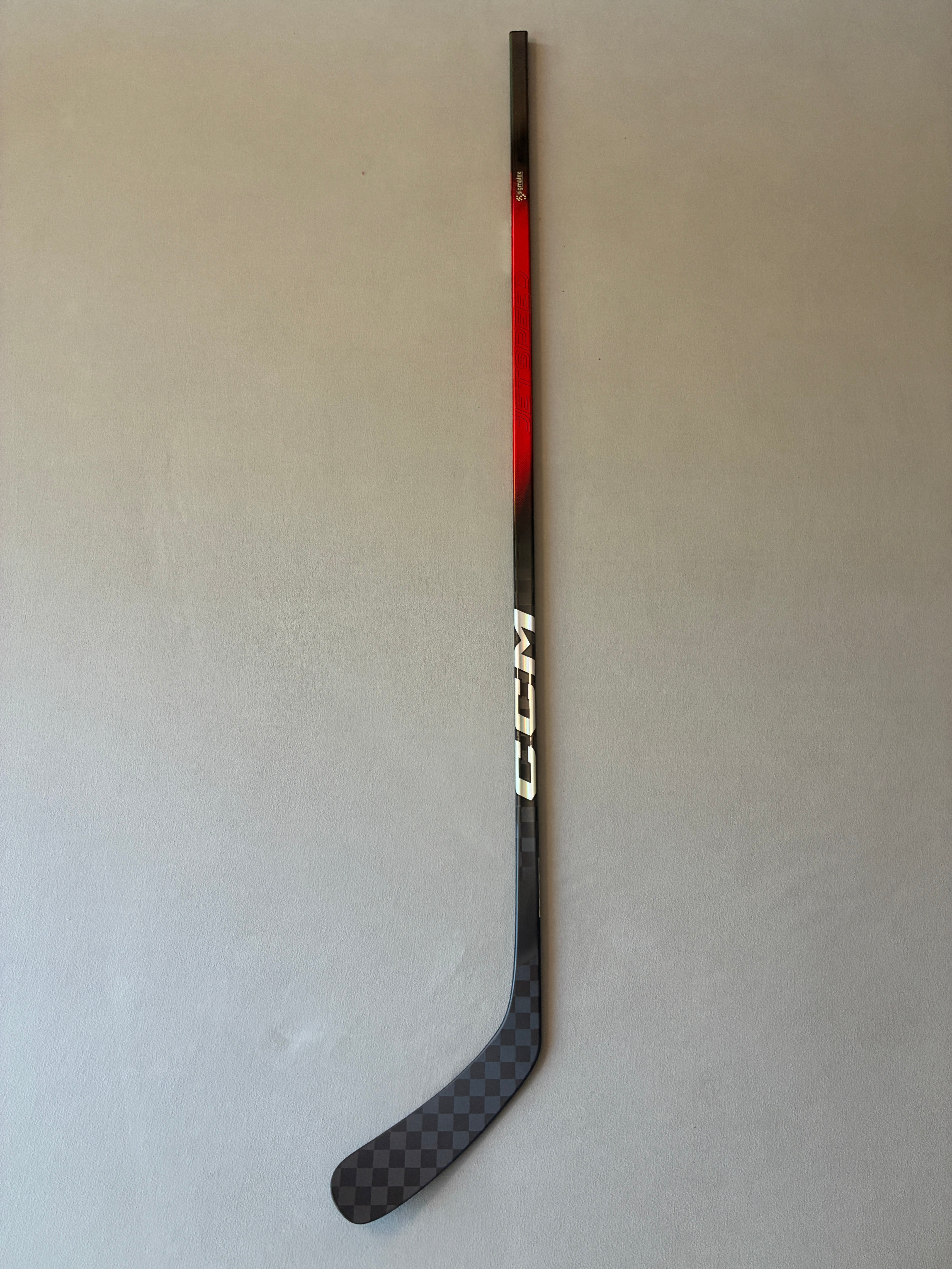 New 75 Flex P29 Senior CCM Ribcor Team (Jetspeed dress) Right Hand Pro Stock Hockey Stick - Red