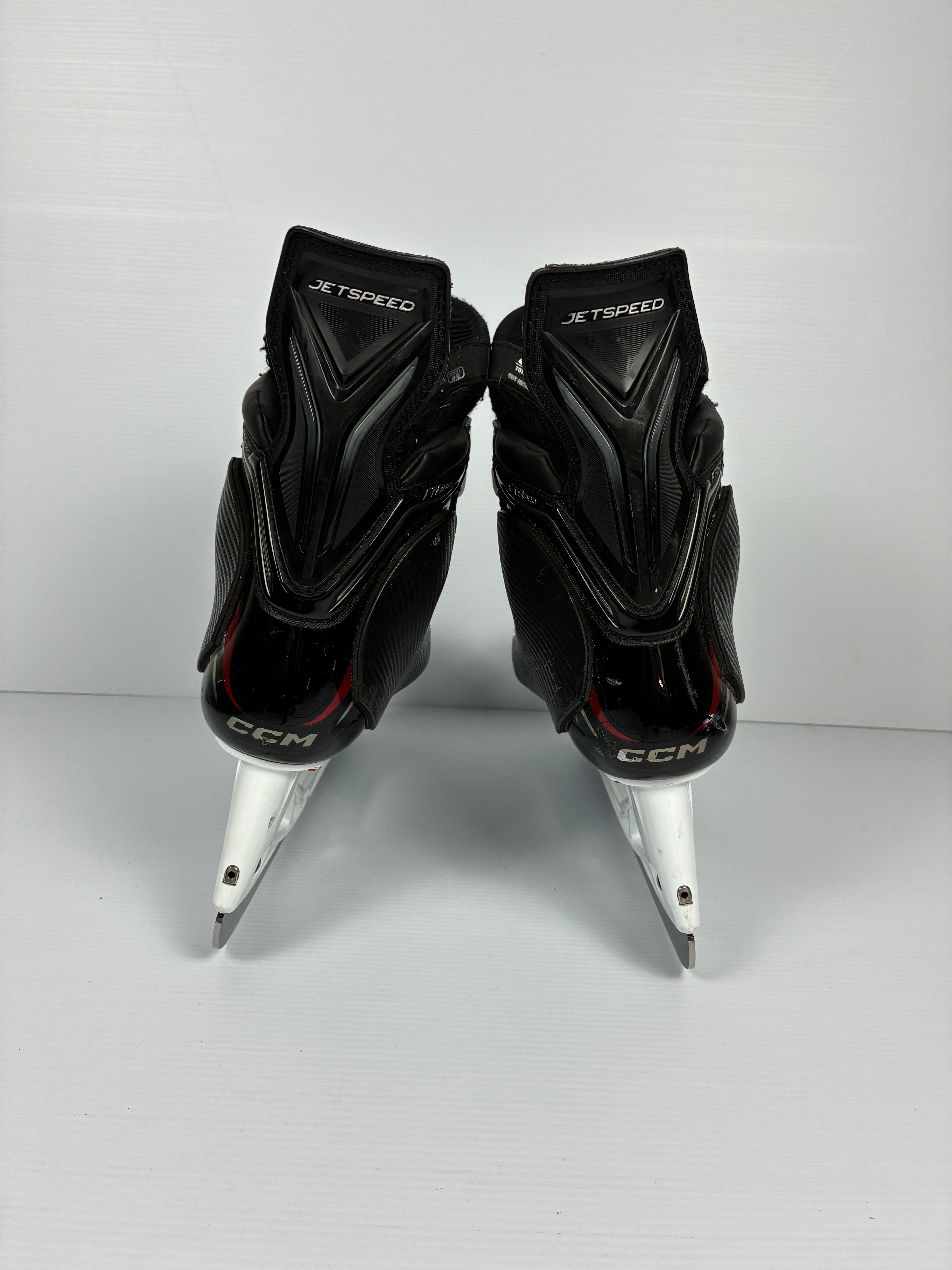 Like New Size 8.25 Regular Senior CCM JetSpeed FT8 Pro Hockey Skates - Red/Blue