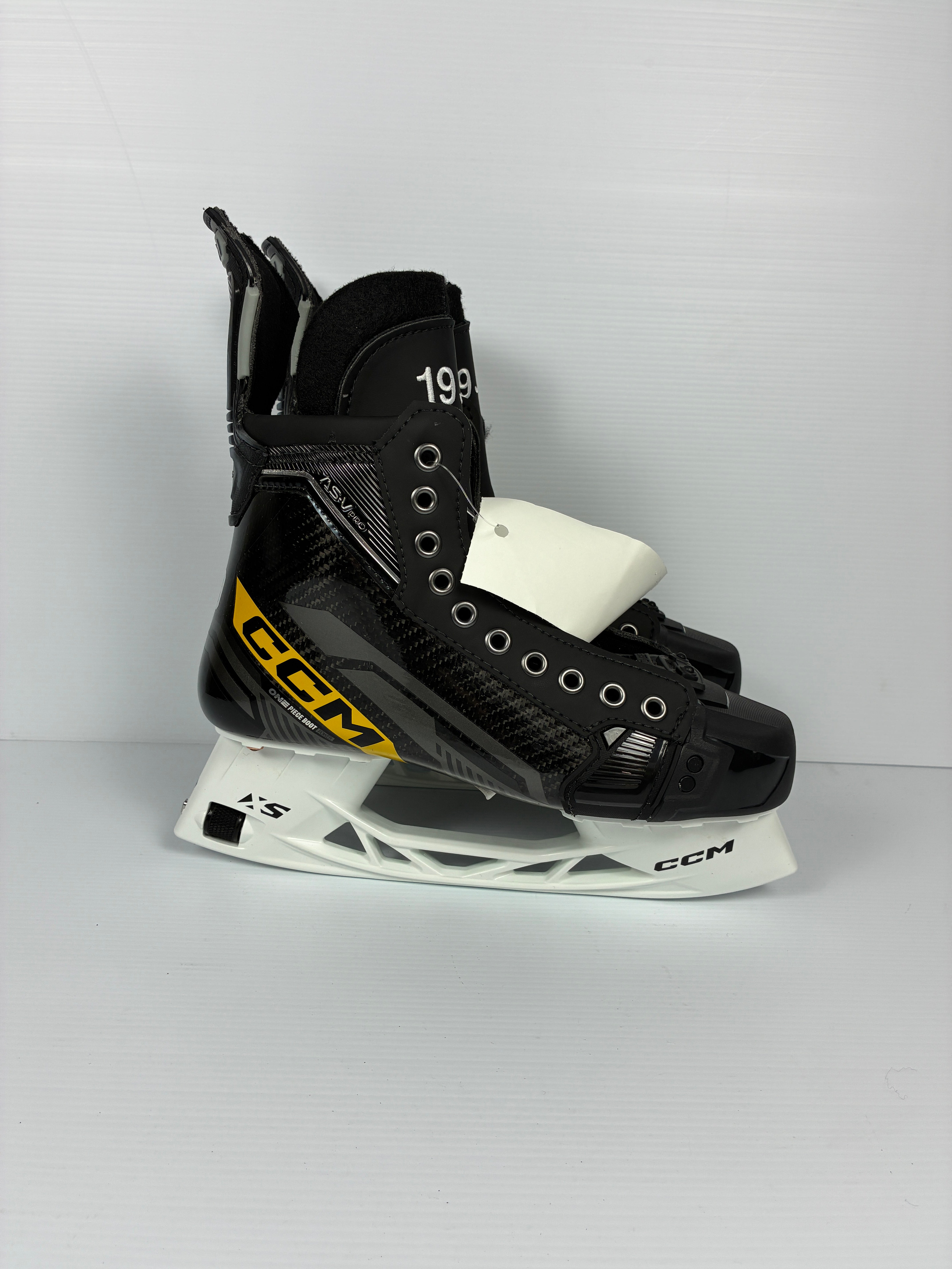 New Size 8 Regular Senior CCM AS-V Pro Pro Stock Hockey Skates - Yellow