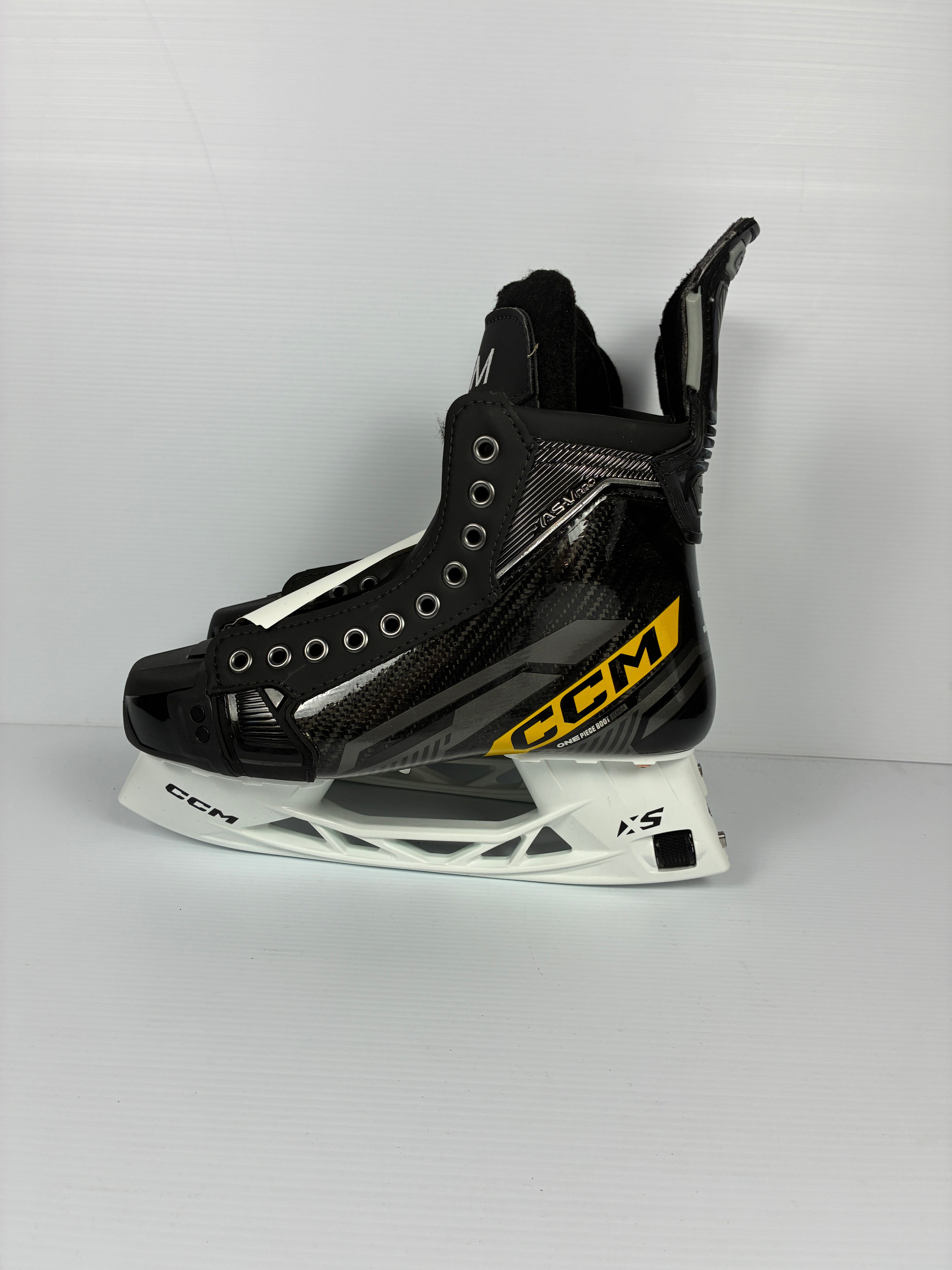 New Size 8 Regular Senior CCM AS-V Pro Pro Stock Hockey Skates - Yellow