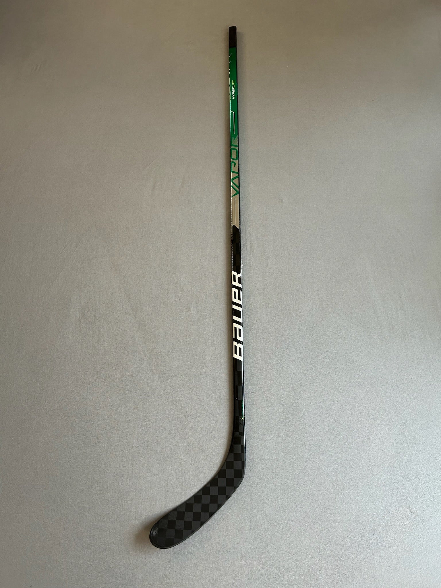New Green Bauer Vapor Hyperlite Right Hand 87 Flex Pastrnak Curve Pro Stock Stick