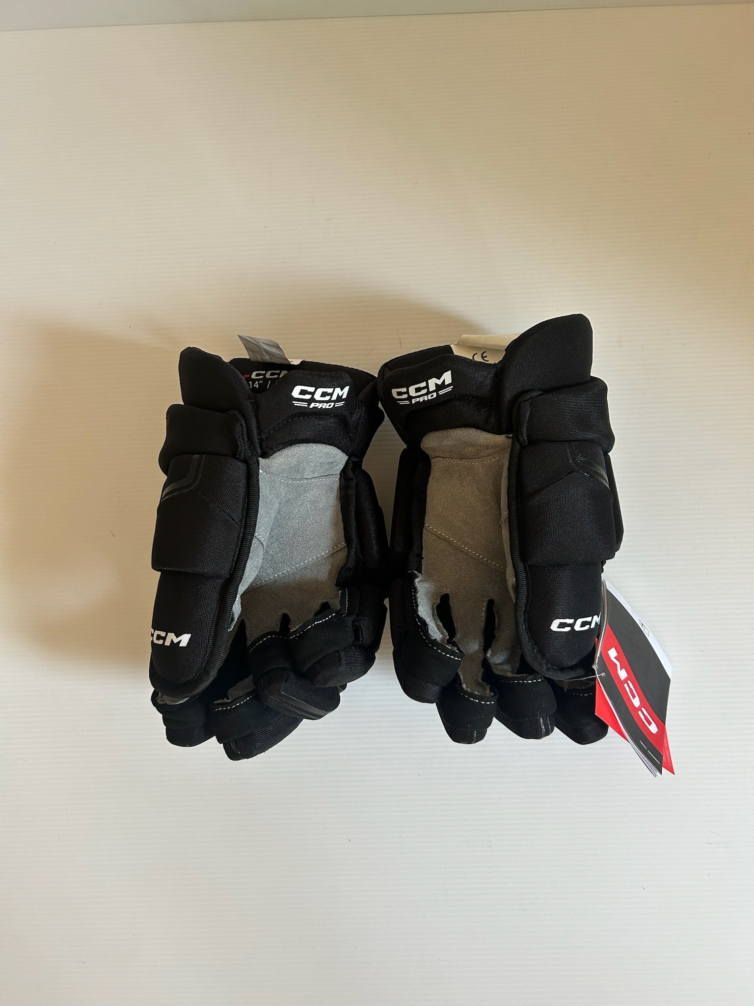 New CCM HGQLPP 14" Hockey Gloves 14" - Black