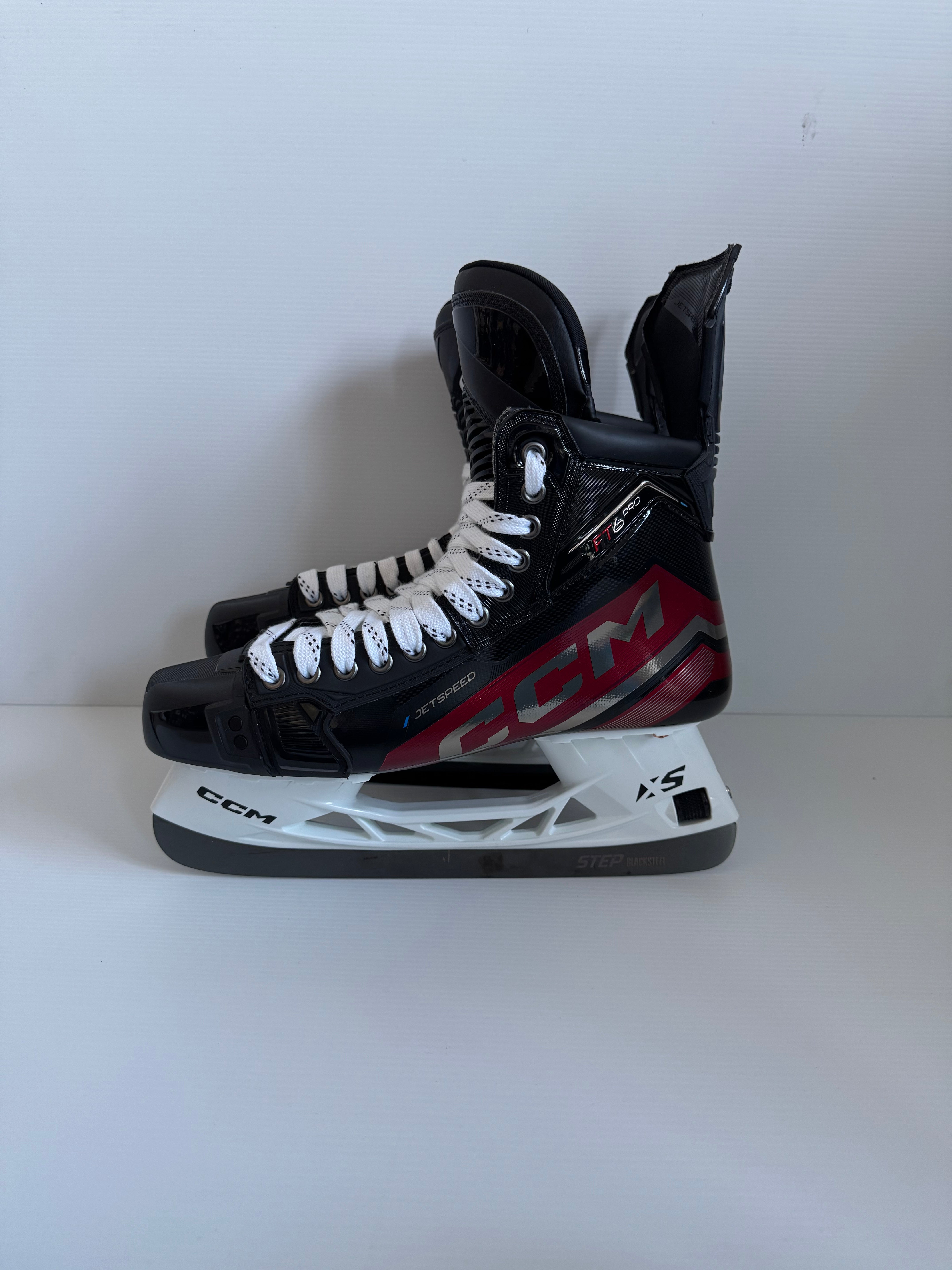 New Senior CCM JetSpeed FT6 Pro Size 11.5 Regular Custom Maroon Hockey Skates