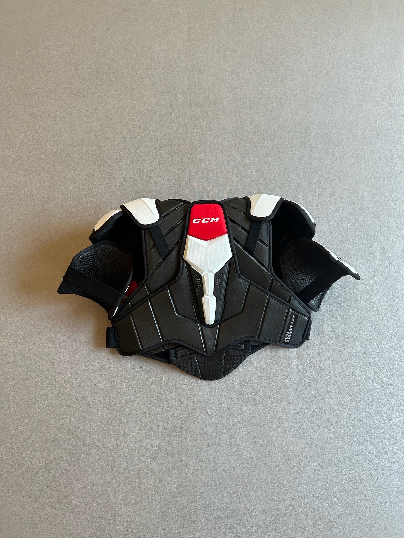 New CCM Jetspeed Senior Large FT4 Pro Shoulder Pads