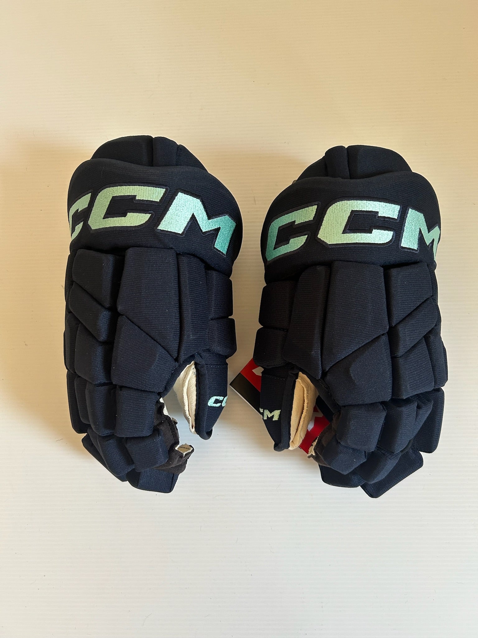 New CCM HGTKSP 14" Hockey Gloves - Navy/Teal