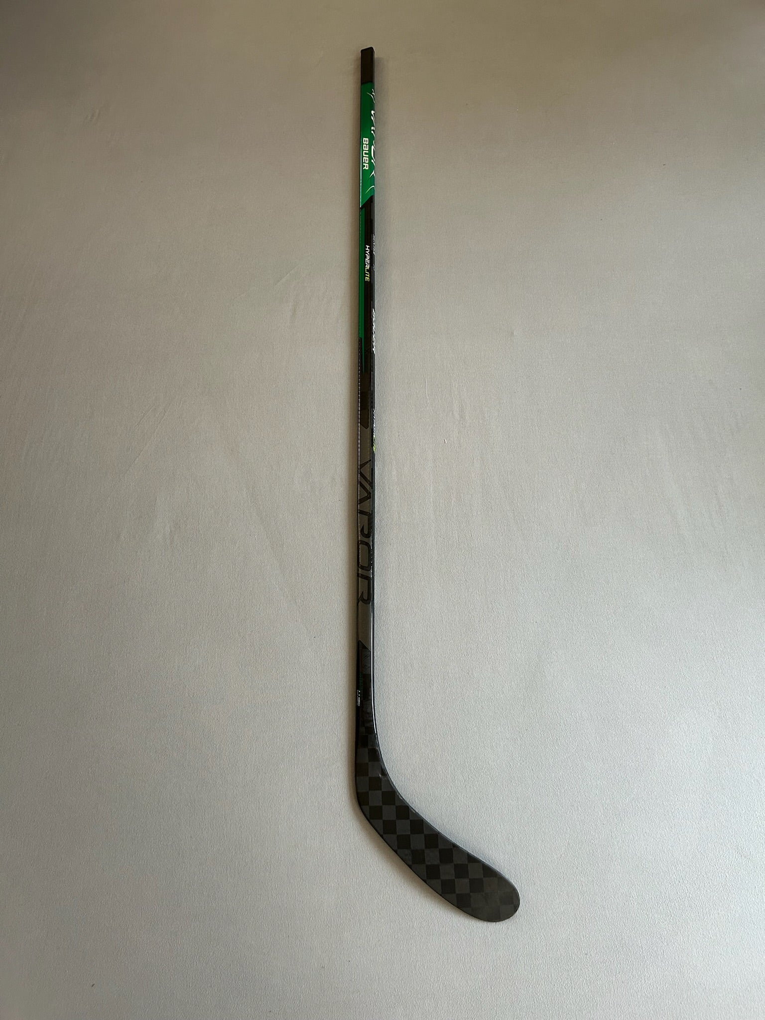 New Green Bauer Vapor Hyperlite Right Hand 87 Flex Pastrnak Curve Pro Stock Stick