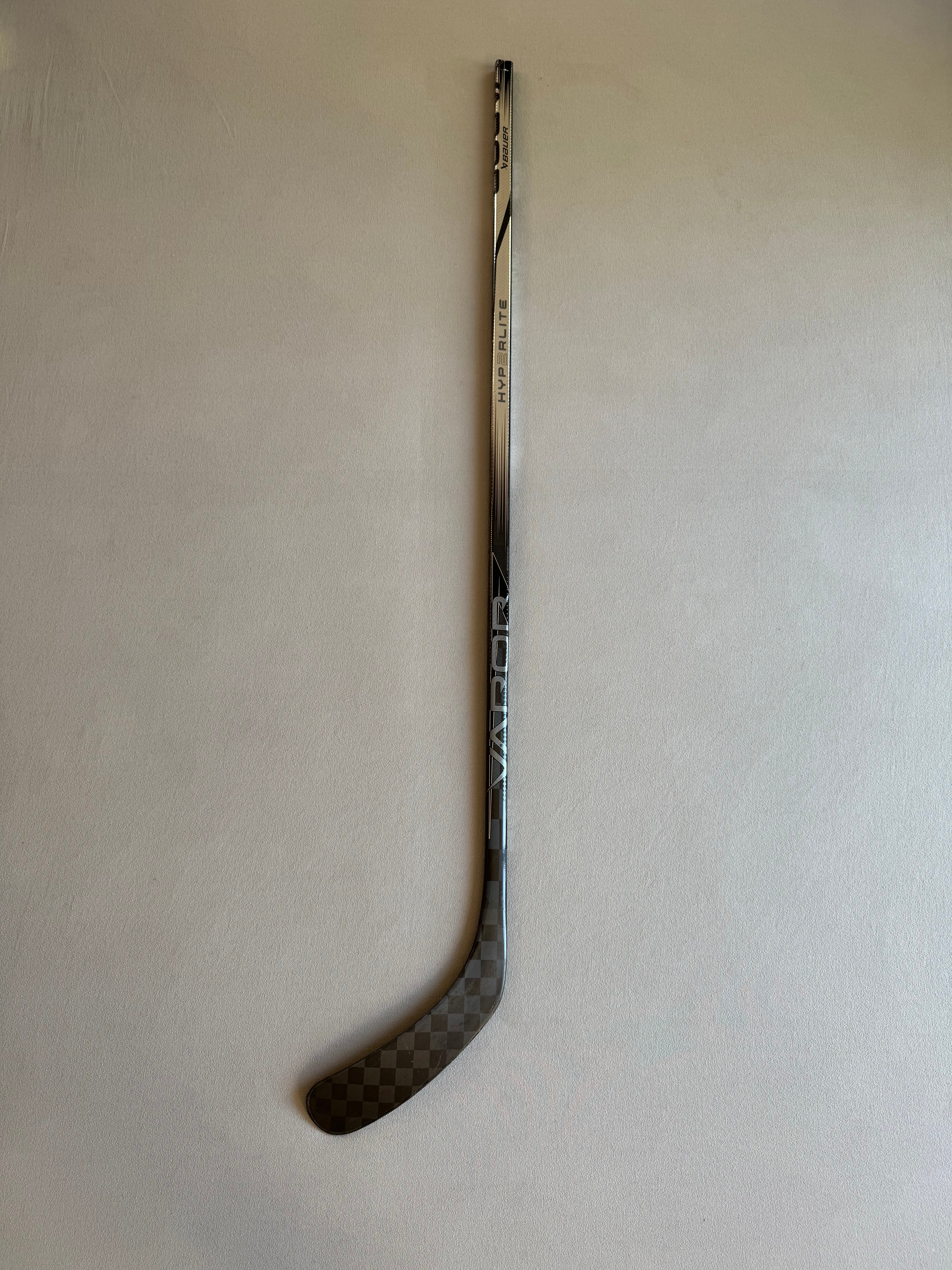 Like New Silver Bauer Vapor Hyperlite 2 Left Hand 82 Flex P92 Pro Stock Stick